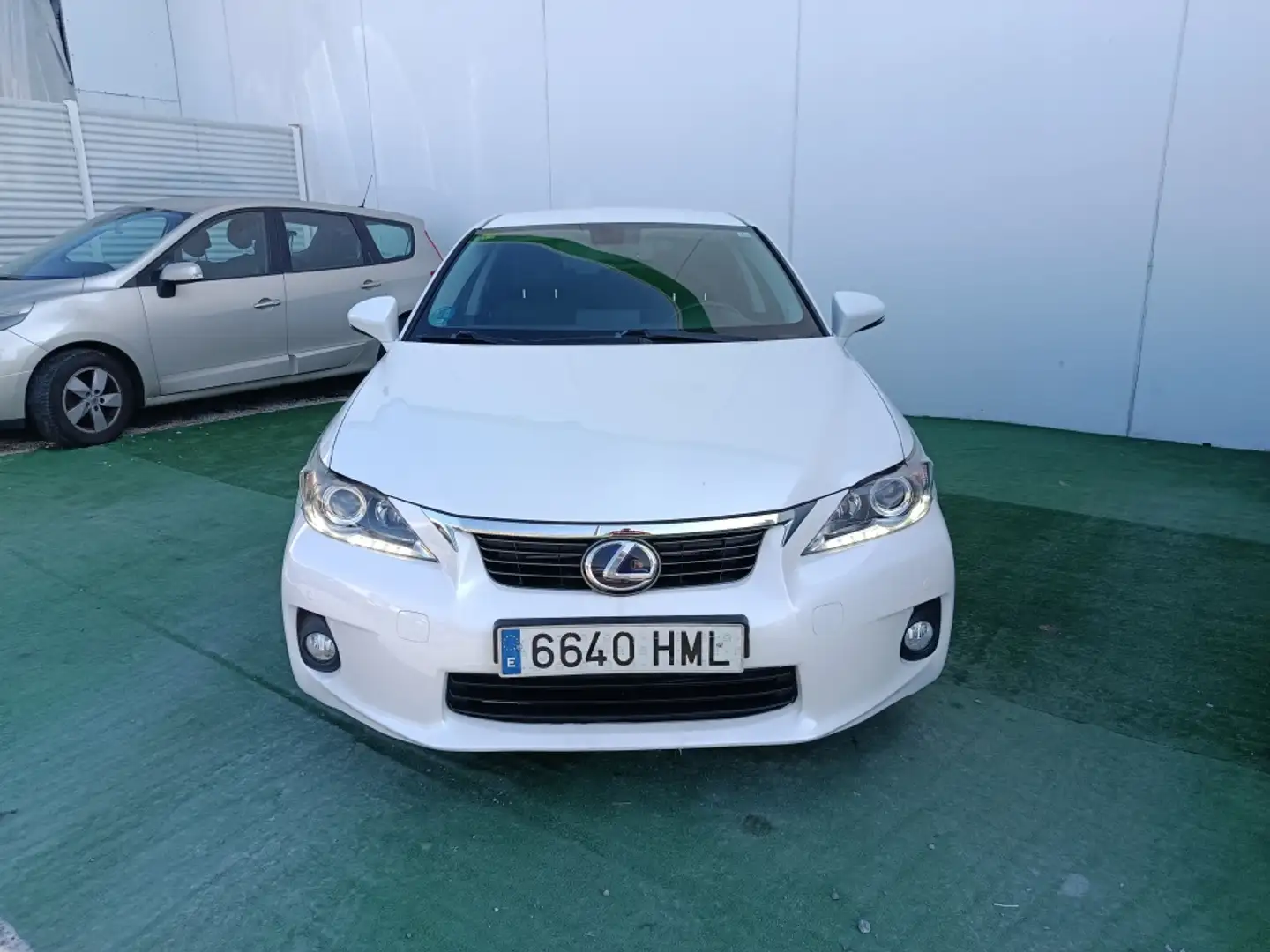 Lexus CT 200h Wit - 2