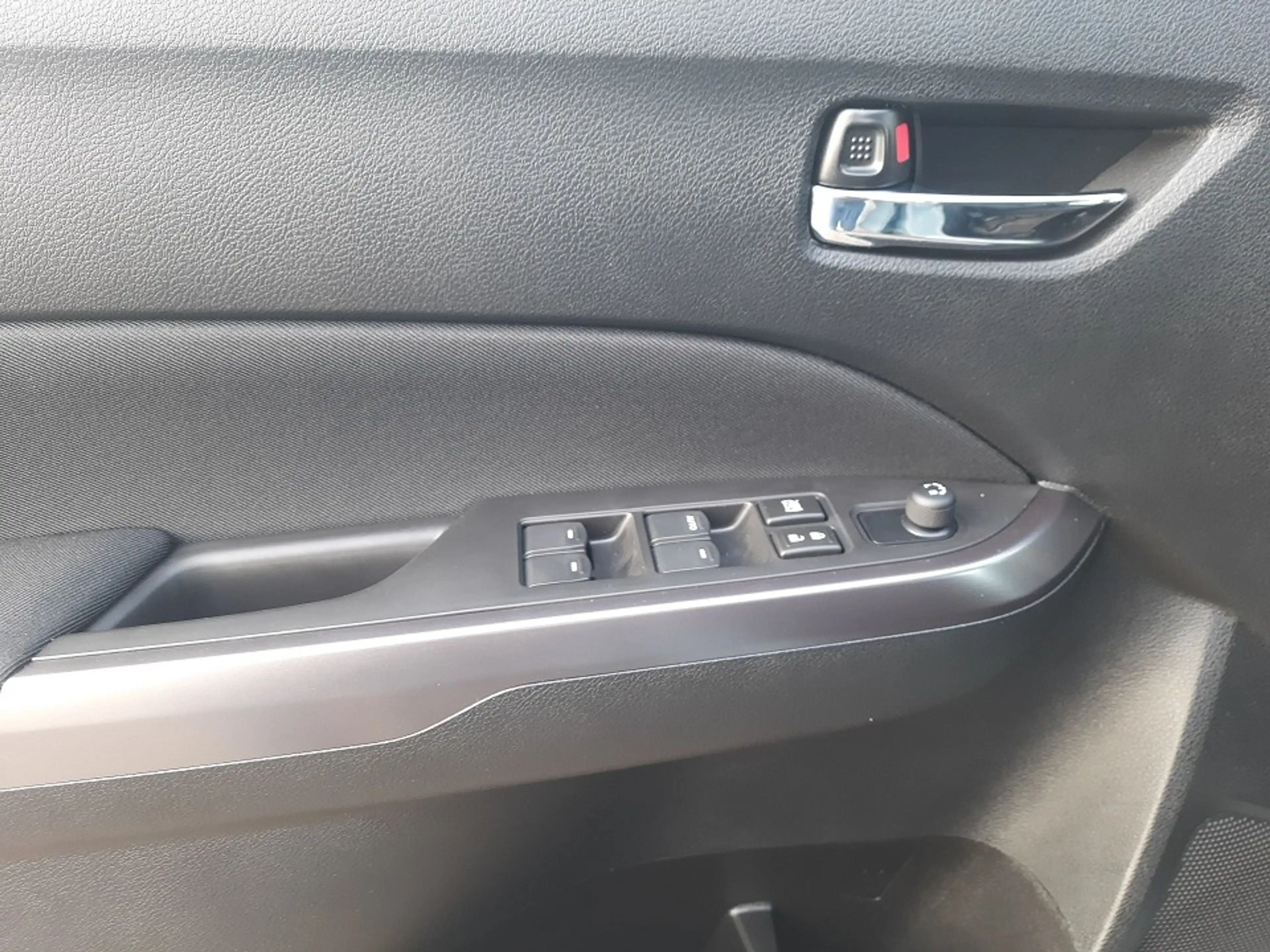 Suzuki Vitara 1.4 COMFORT 6AT MILD-HYBRID BOOSTERJET — photo 13