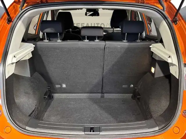 MG ZS view 7