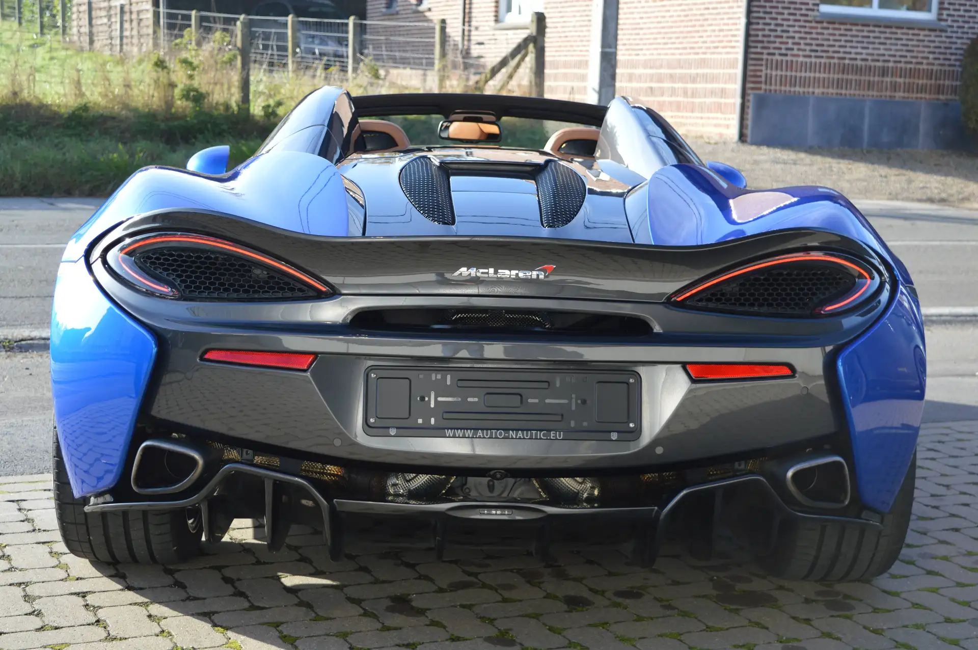 맥라렌 570S 570 Sport Coupe 2018 파랑 사진 5