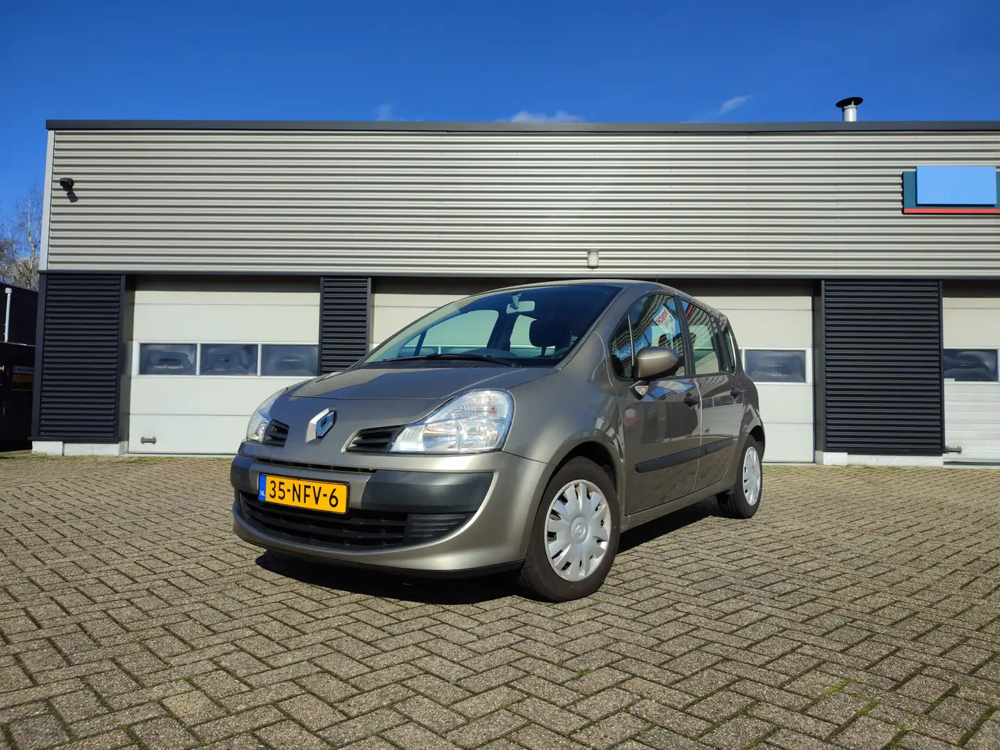 Renault Modus 1.6-16V Expression Beżowy - 1
