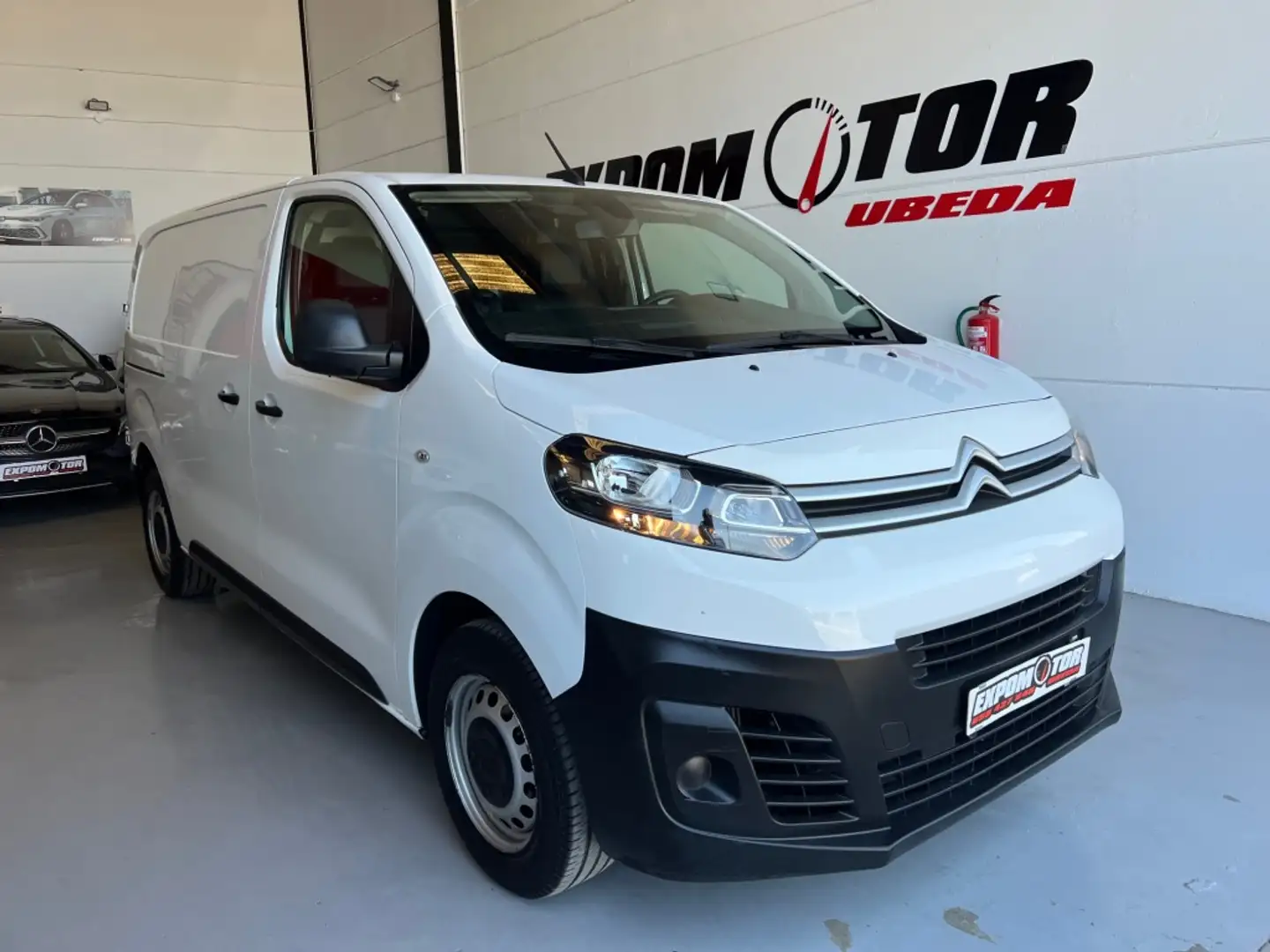 Citroen Jumpy Fg. BlueHDI Talla M Confort 120 Blanco - 1
