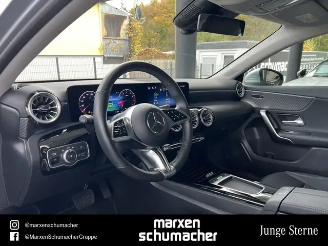 Mercedes-Benz A-Class view 9