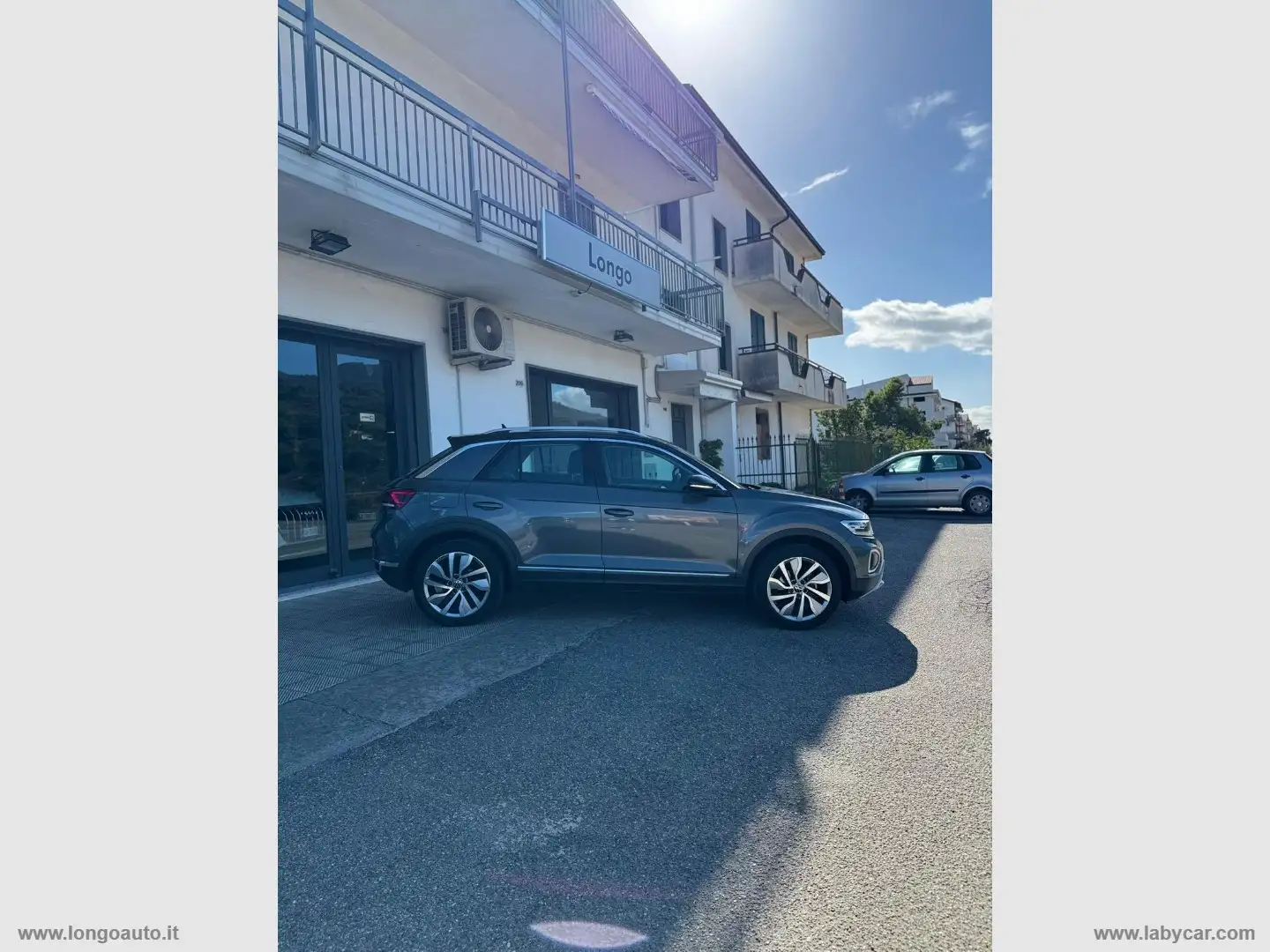 Volkswagen T-Roc 2.0 TDI SCR Style ADATTA A NEOPATENTATI Gris - 2