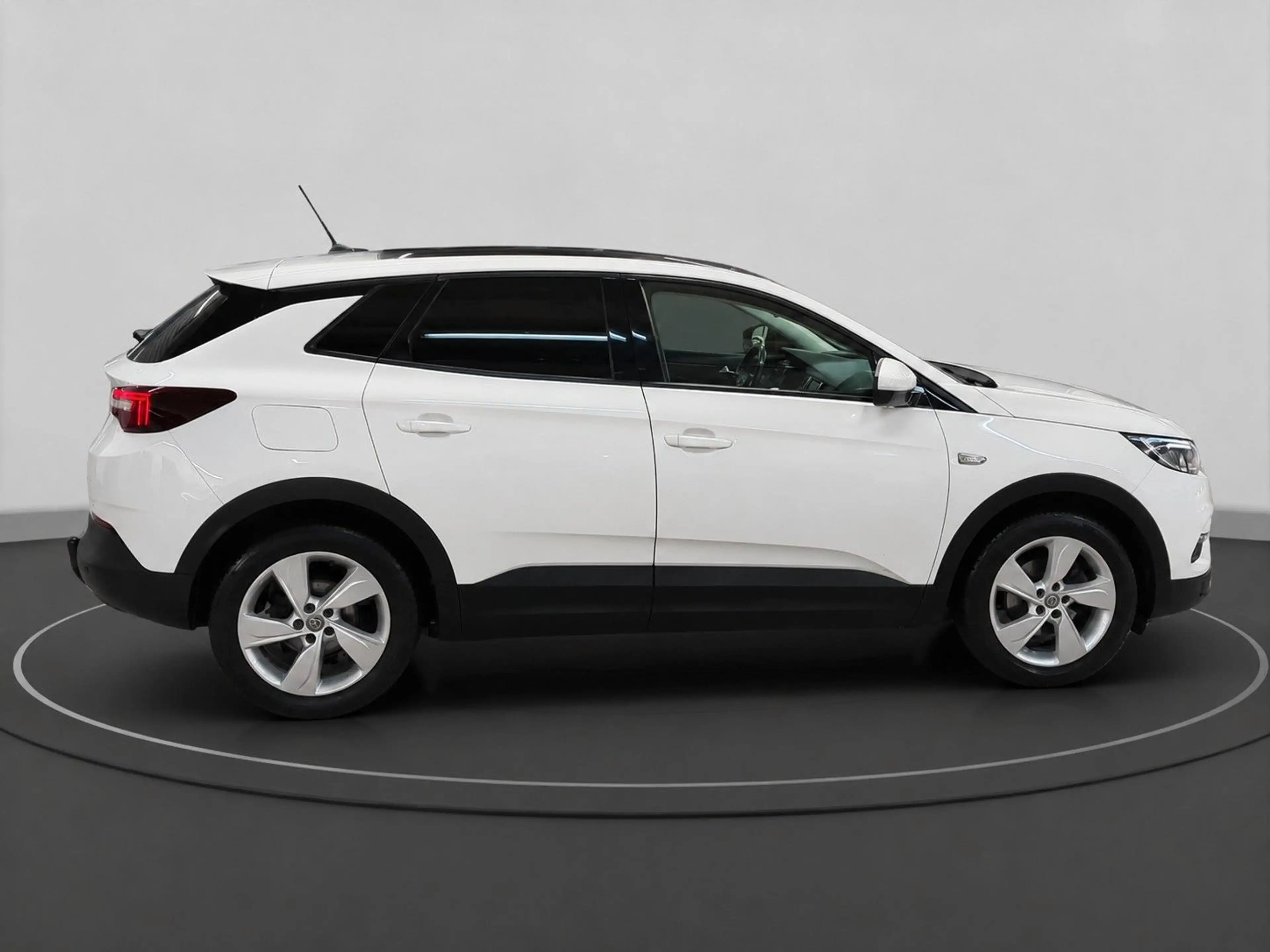 Opel Grandland X 1.2T Business Ed. 1.HAND*PANO*KAMERA — photo 5