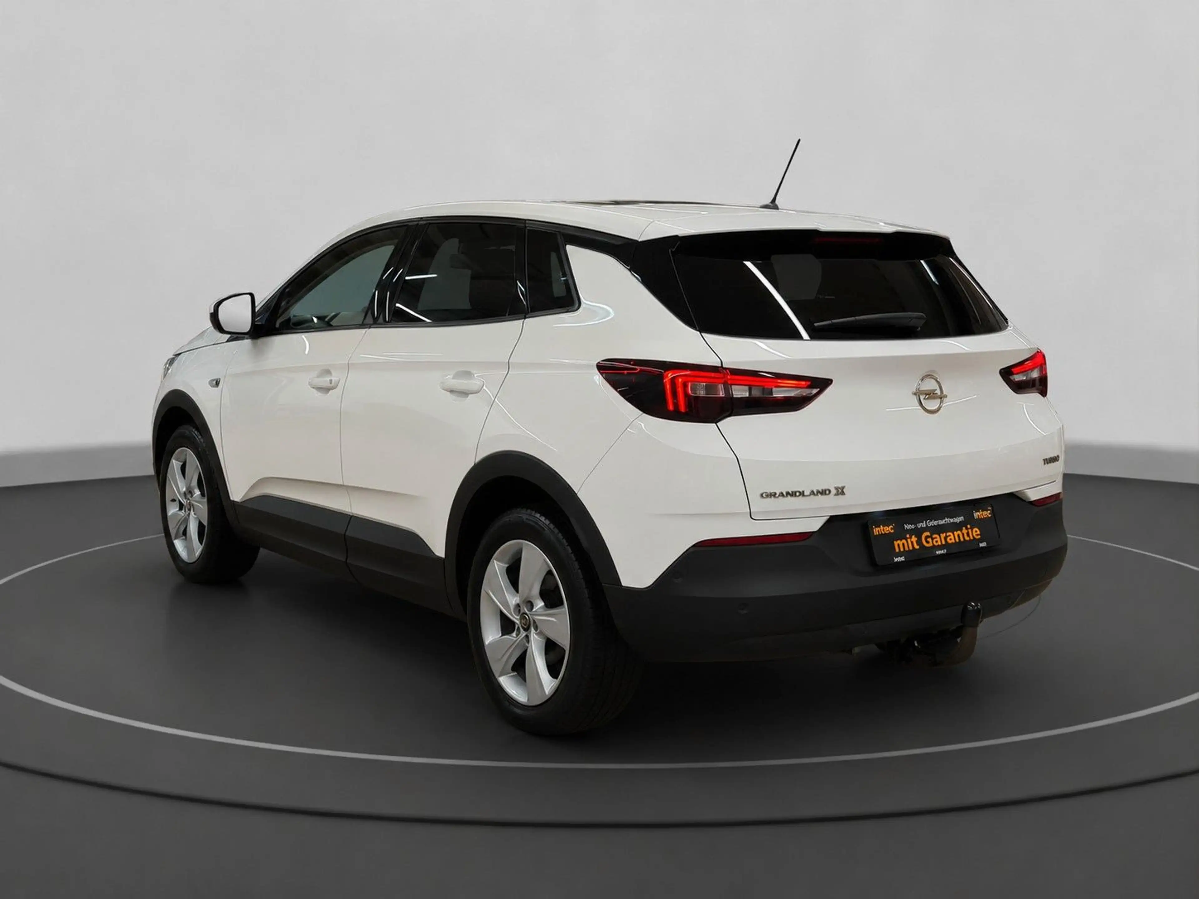 Opel Grandland X 1.2T Business Ed. 1.HAND*PANO*KAMERA — photo 3