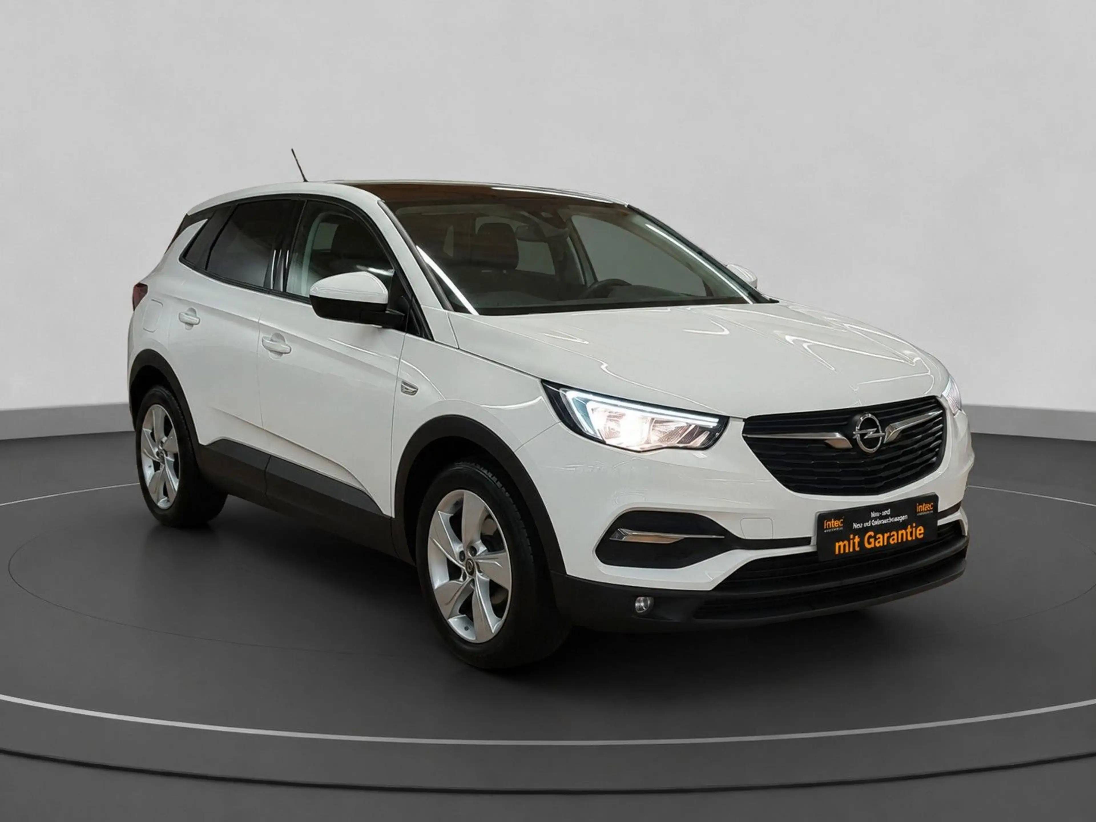 Opel Grandland X 1.2T Business Ed. 1.HAND*PANO*KAMERA
