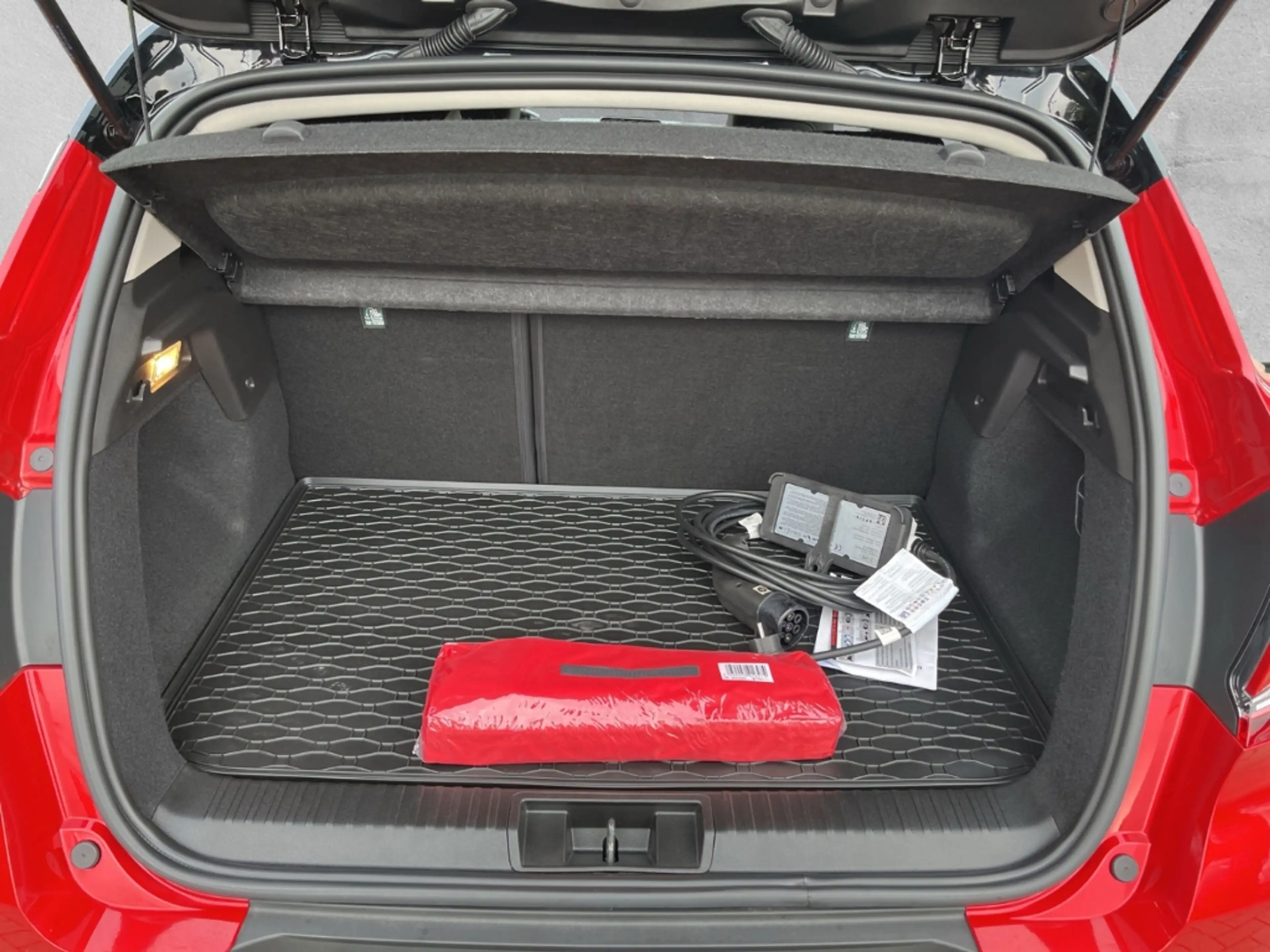 Mitsubishi ASX Intro Edition Plug-in-Hybrid Winter-Pak. PDC Kamer — photo 6