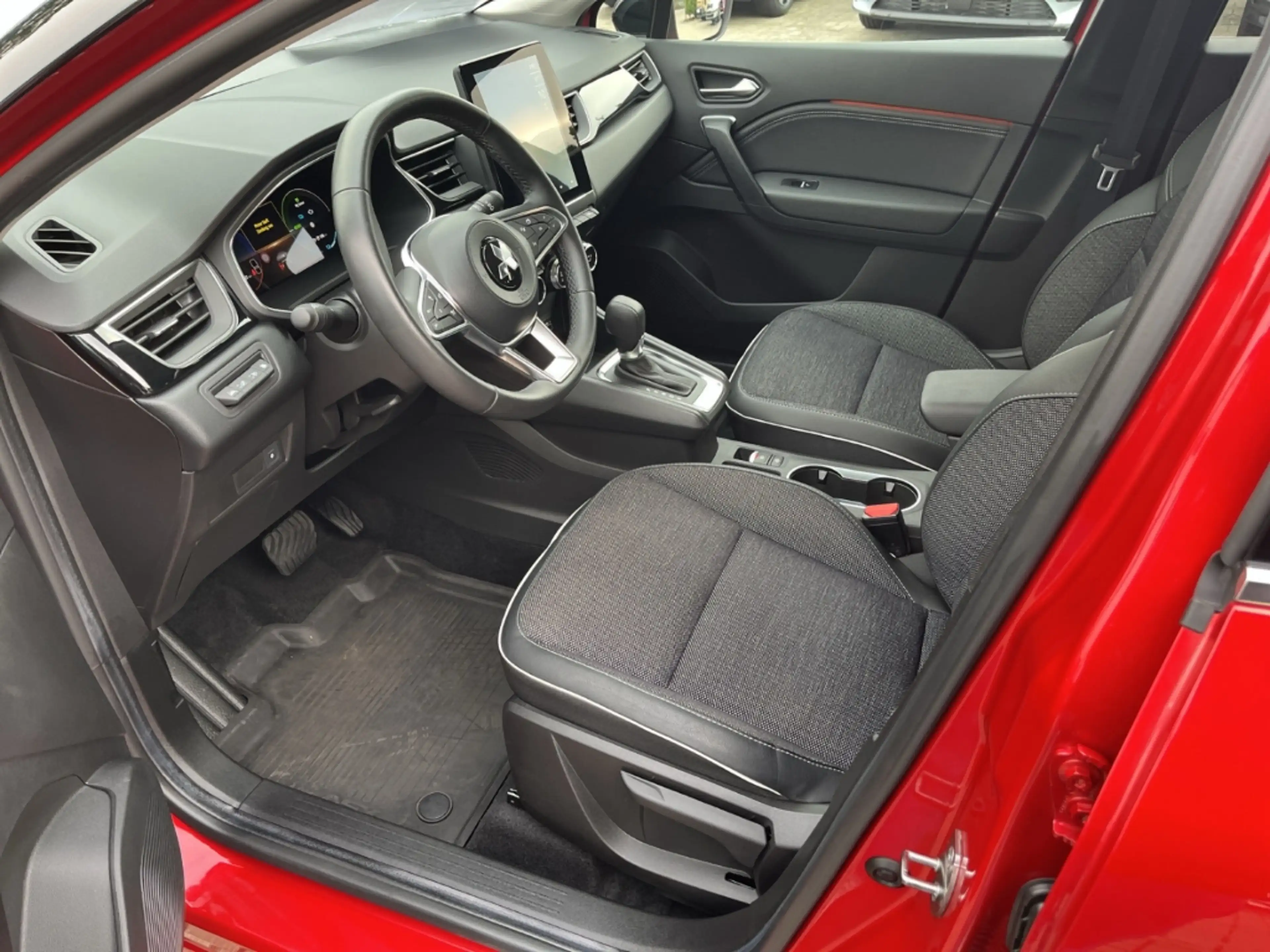 Mitsubishi ASX Intro Edition Plug-in-Hybrid Winter-Pak. PDC Kamer — photo 8