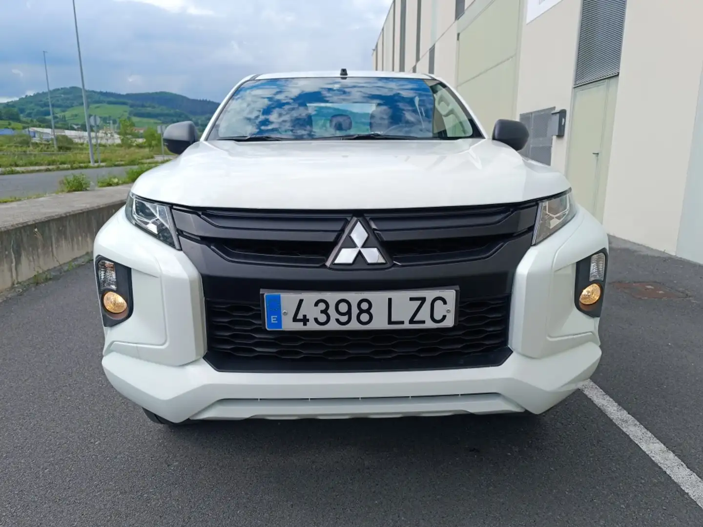 Mitsubishi L200 2.2DI-D Doble Cabina M-PRO Blanc - 2
