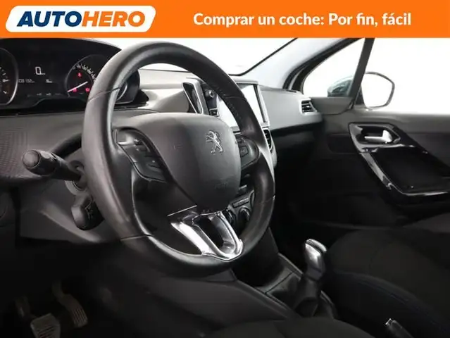 Peugeot 208 view 12