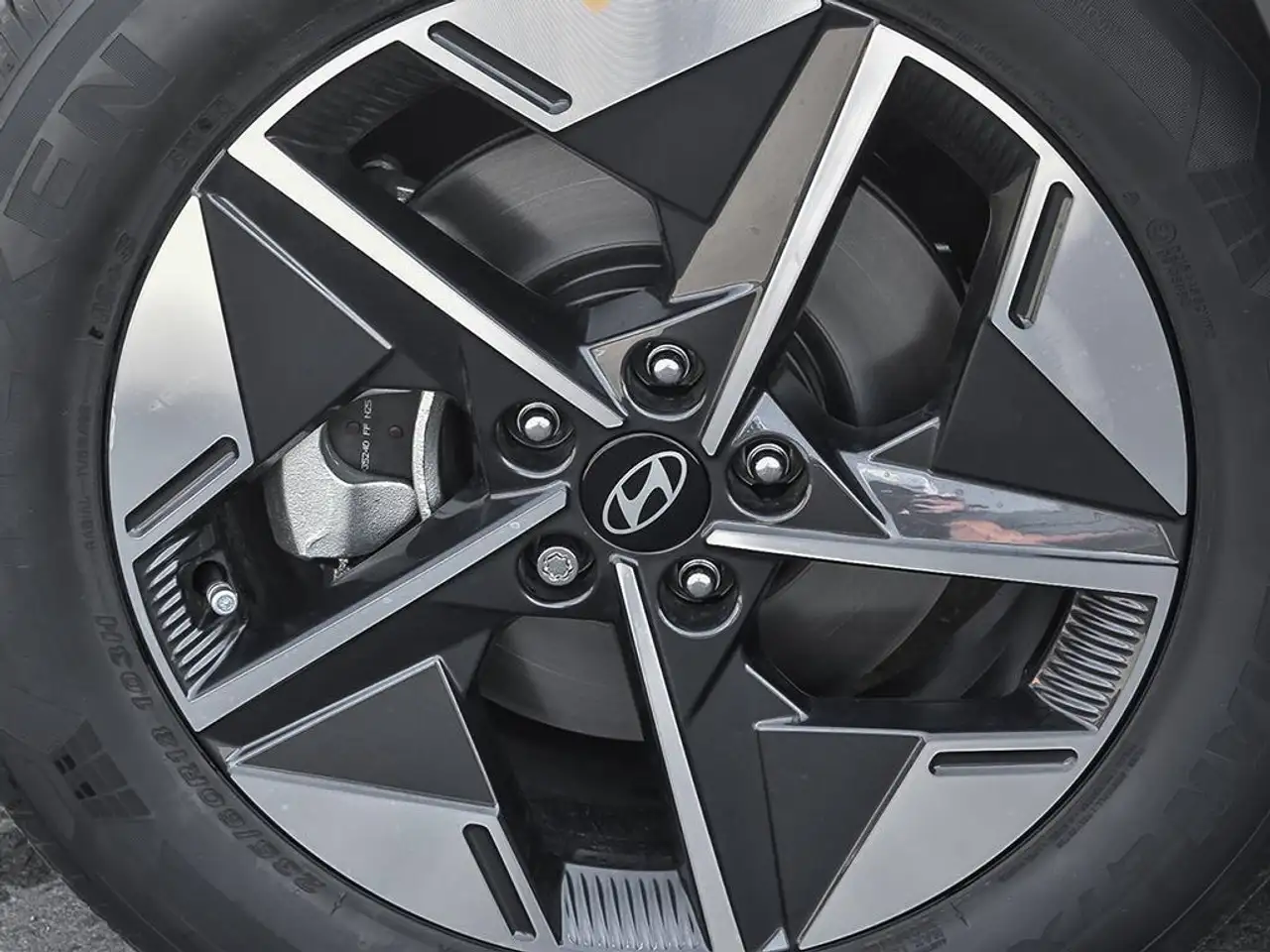 Hyundai TUCSON снимка Hyundai TUCSON