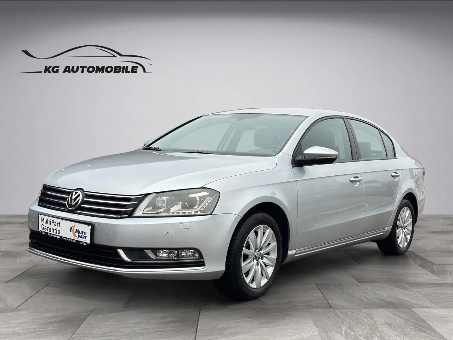 Volkswagen Passat . Comfortline BlueMotion 1.4 SERVICE NEU Silber - 1