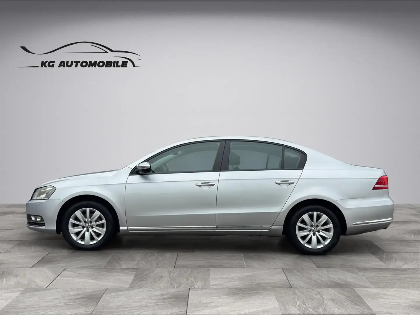 Volkswagen Passat . Comfortline BlueMotion 1.4 SERVICE NEU Silber - 2