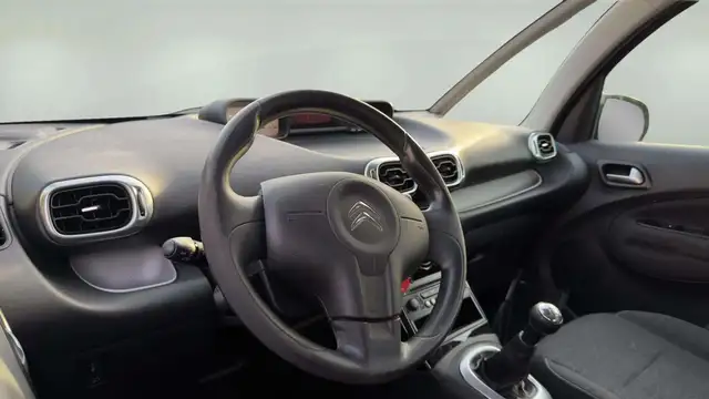 Citroen C3 Picasso view 10