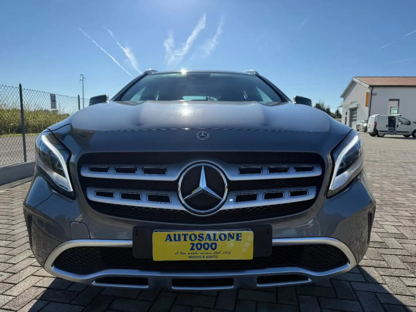 Mercedes-Benz GLA 180 Premium Auto. PREZZO REALE / NEOPATENTATI Gris - 2