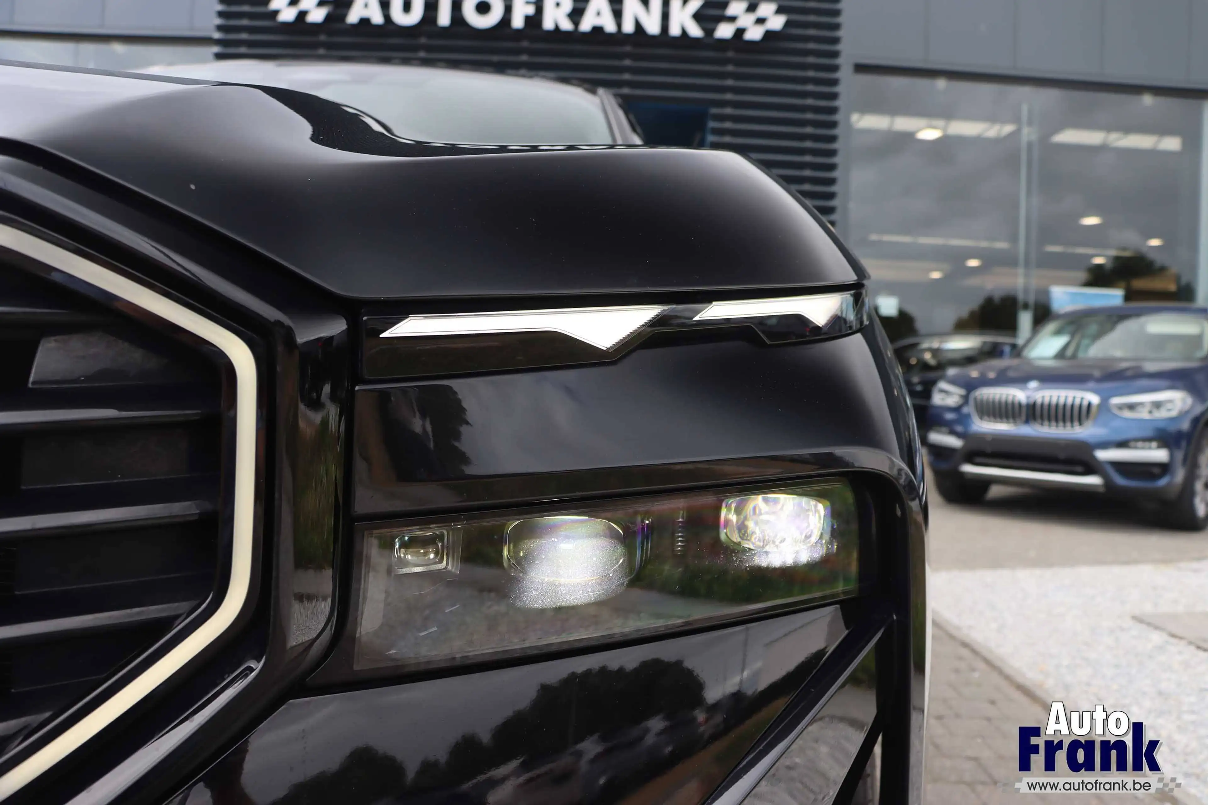BMW XM 50E / M-SPORT-PRO / DRIV PRO / 360CAM / HUD / SFT-CLS / 22" — photo 10