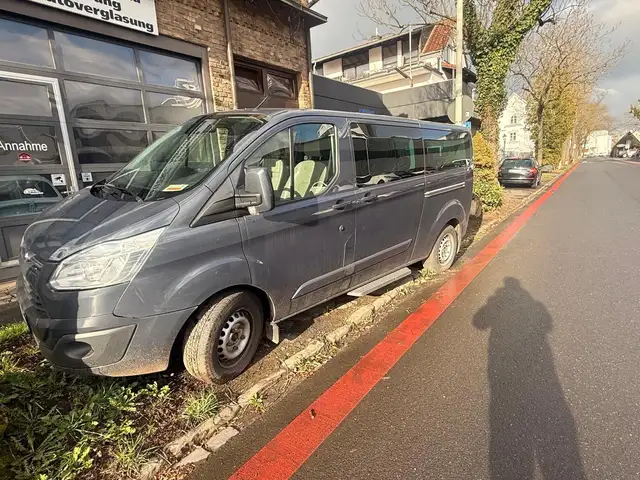 Ford Transit Touneo Custom  Tita 9 Sitze 2. Schiebetür