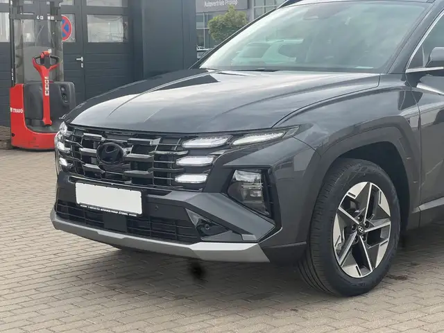 Hyundai Tucson view 12