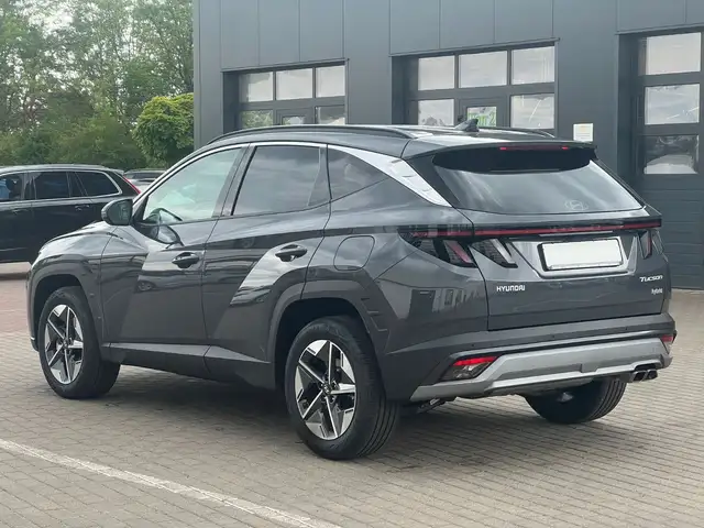 Hyundai Tucson view 4