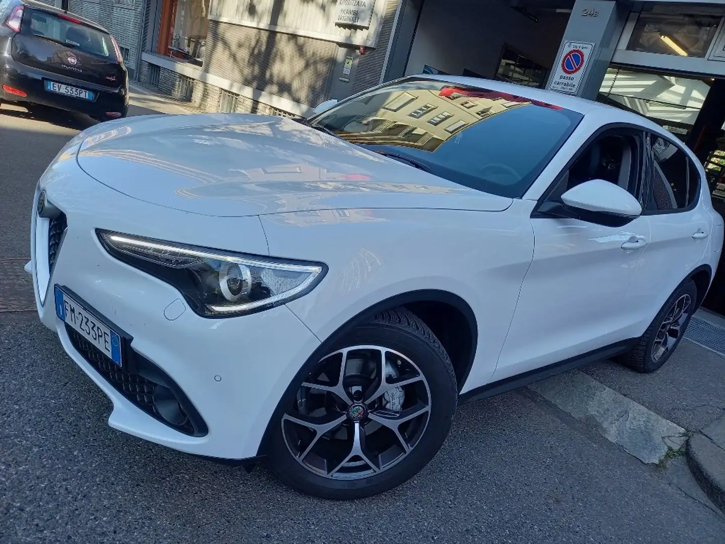 Alfa Romeo Stelvio Stelvio 2.2 Turbodiesel Executive Q4 210cv auto Bianco - 1