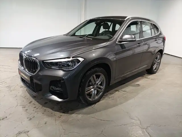 BMW X1 view 3