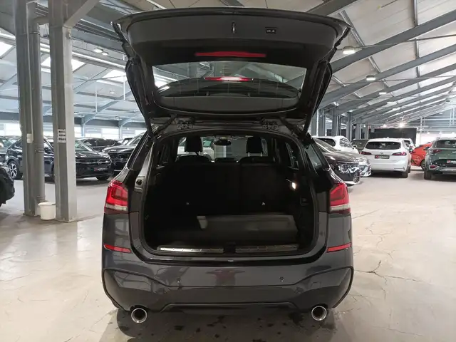 BMW X1 view 6