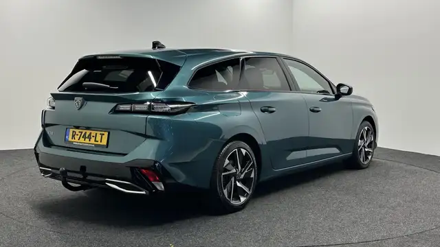 Peugeot 308 SW view 5