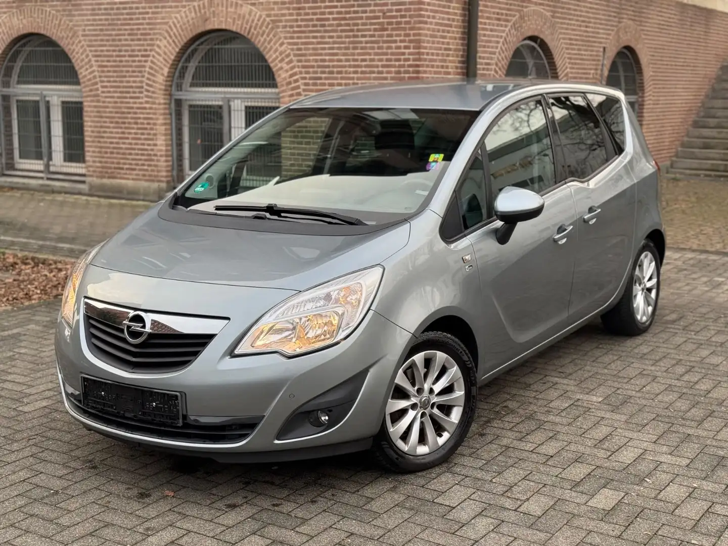 Opel Meriva B 150 Jahre Opel Silber - 1
