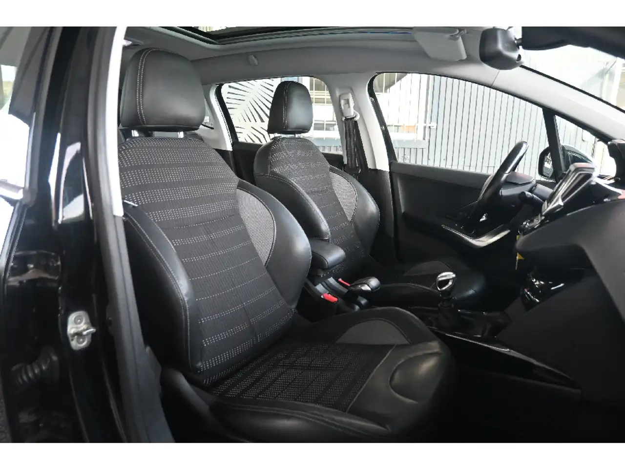 Peugeot 2008 2008 — photo 8