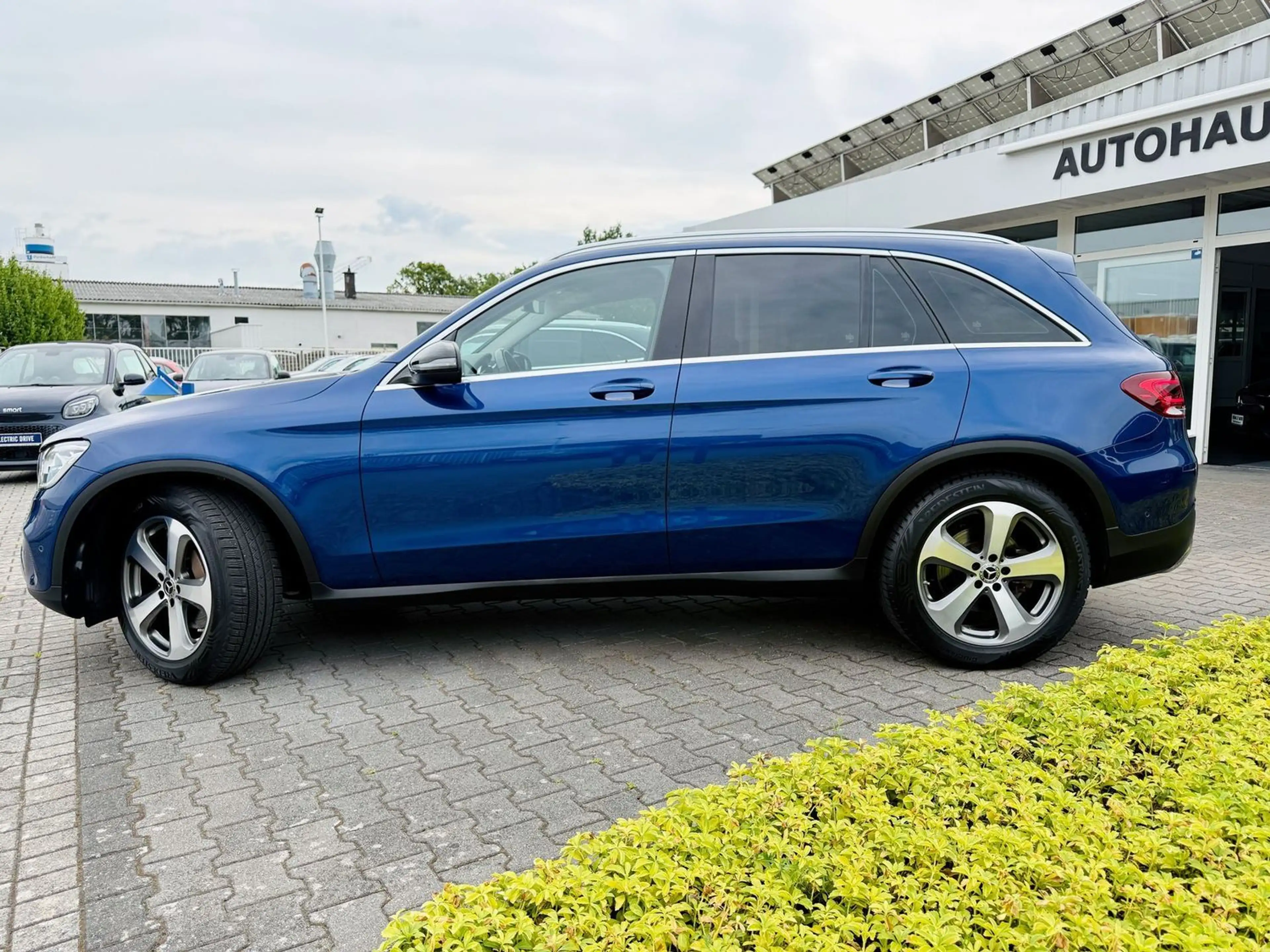 Mercedes-Benz GLC 220 d 4M OFFROAD EXCLUSIV, LED, RFK, Spur, Totw., SHZ — photo 3