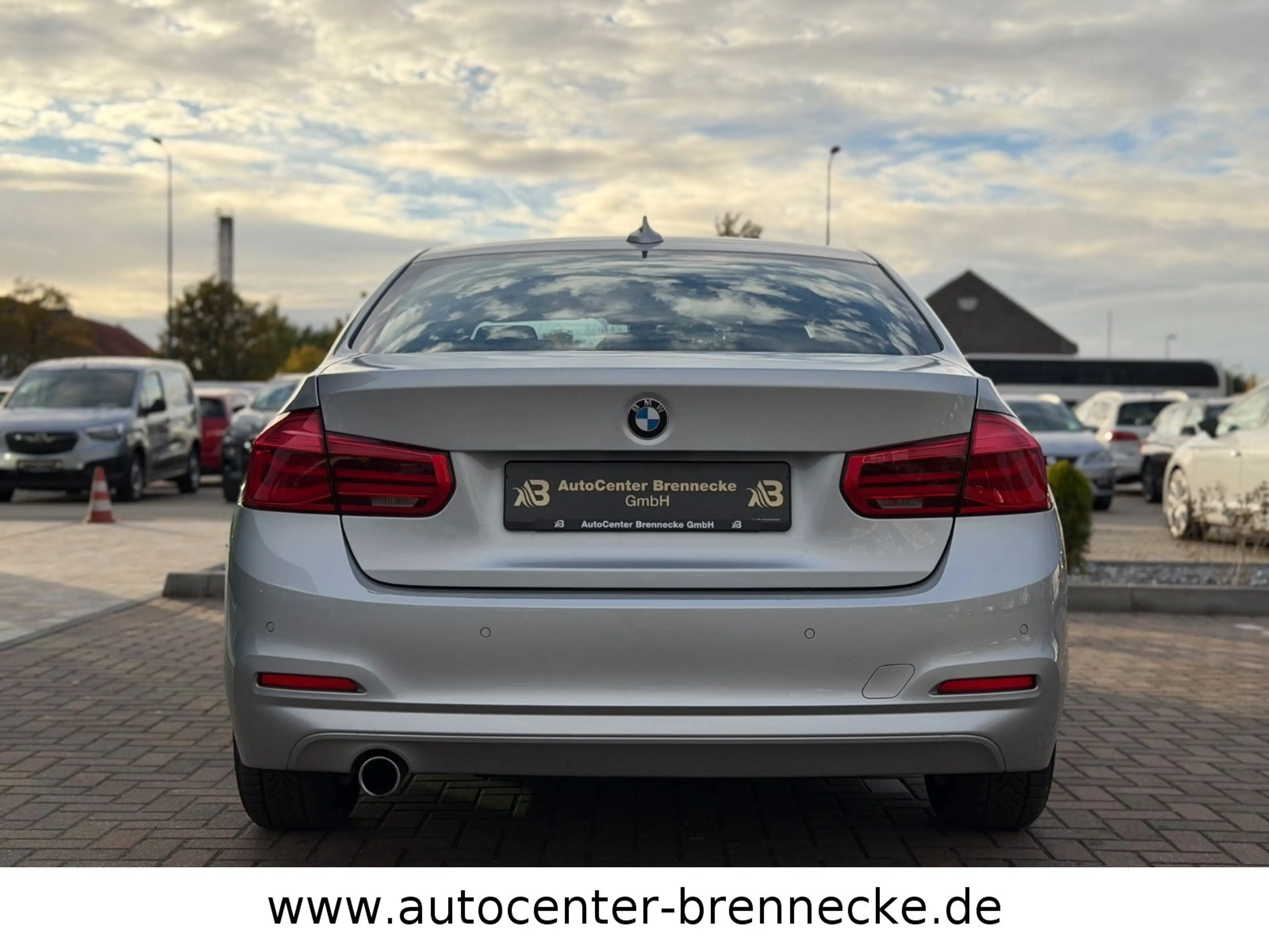 BMW 316 d Advantage*LED*Navi*8-fach bereift* — photo 6