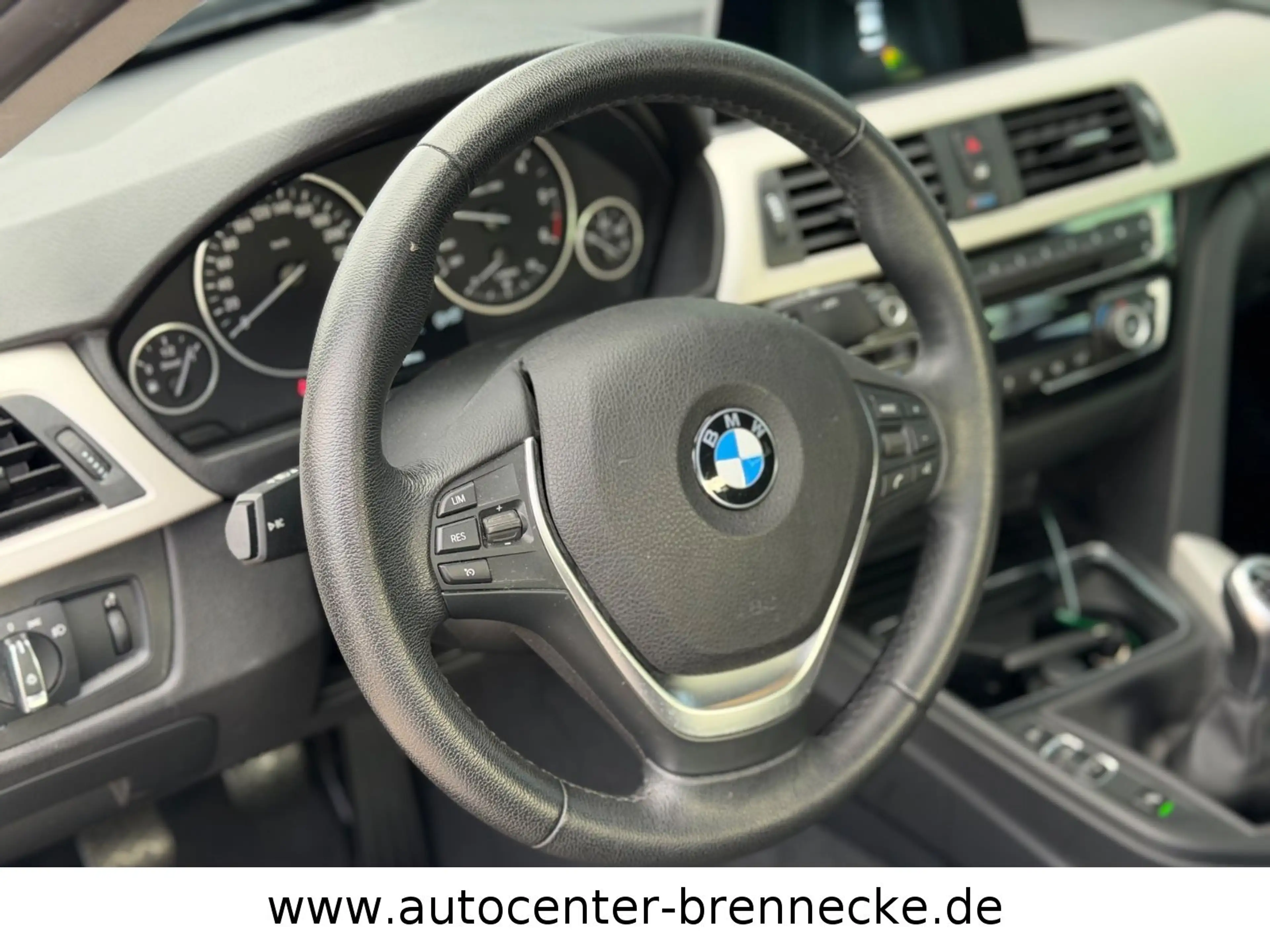 BMW 316 d Advantage*LED*Navi*8-fach bereift* — photo 11