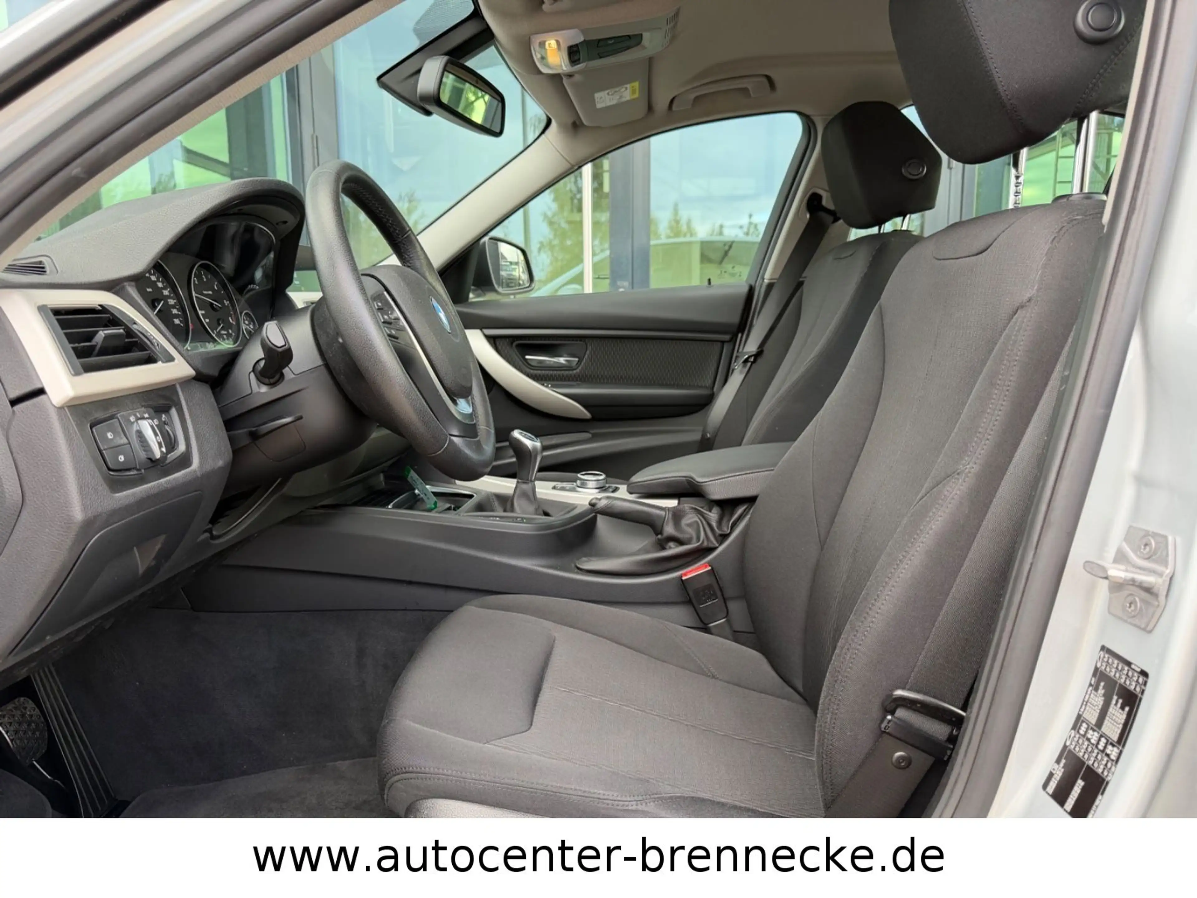 BMW 316 d Advantage*LED*Navi*8-fach bereift* — photo 12