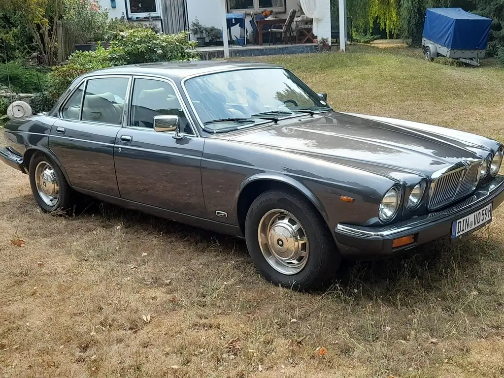 Jaguar Sovereign 1984 из Европы — купить под ключ