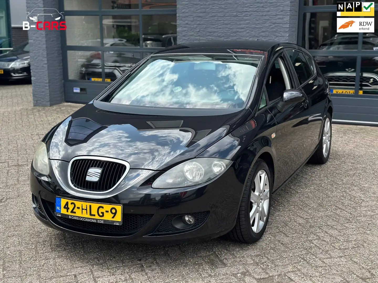 SEAT Leon 1.6 25 Edition I Airco|Cruisec|Nap|Navi|Carplay Noir - 1