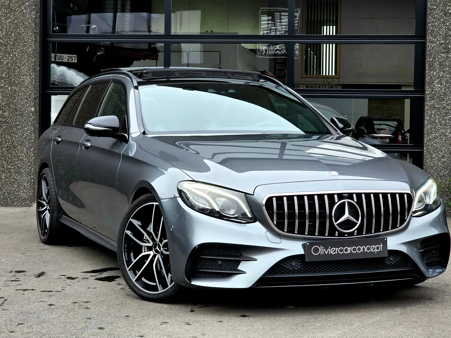 Mercedes-Benz E 43 AMG 4Matic *PANO *360° *AIRMATIC *NIGHT *GARANTIE * Gris - 1