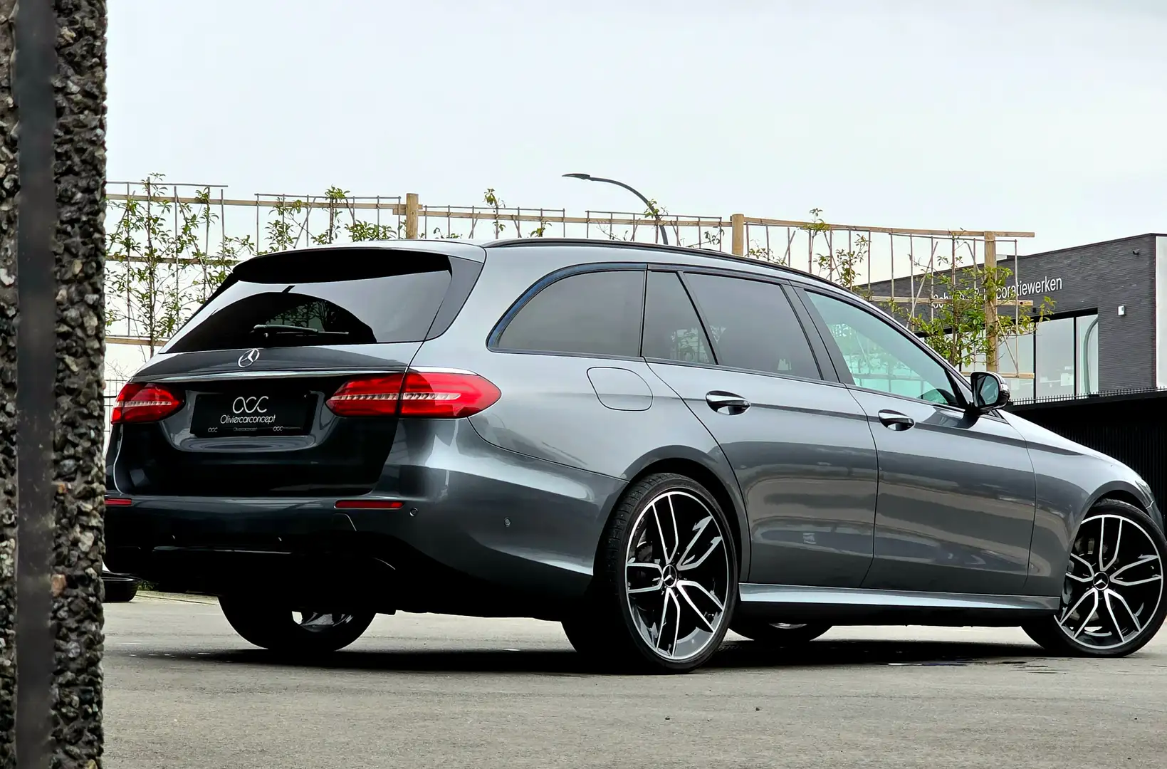 Mercedes-Benz E 43 AMG 4Matic *PANO *360° *AIRMATIC *NIGHT *GARANTIE * Gris - 2