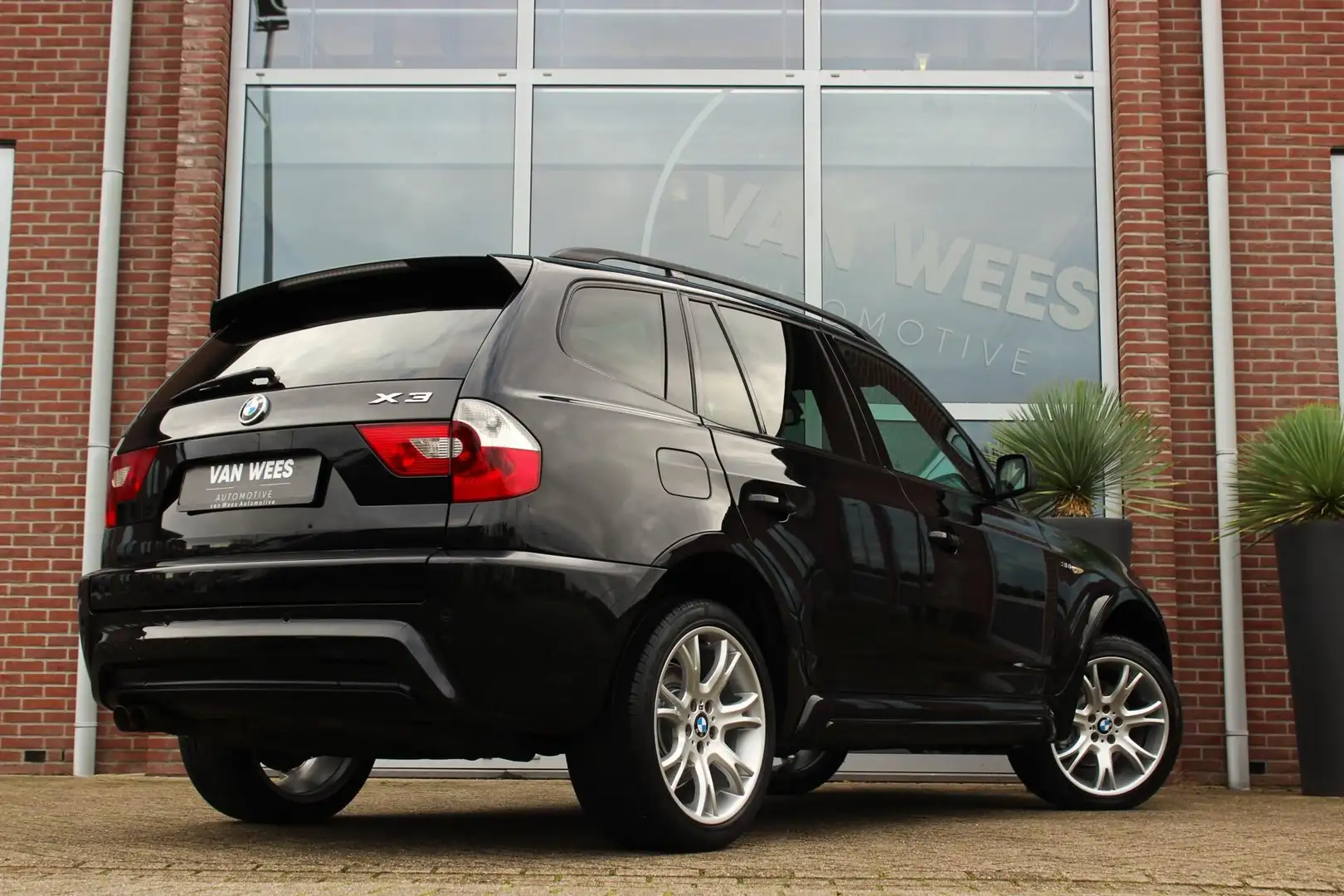 BMW X3 M 3.0i E83 High Executive M-pakket | M-sport | Young Zwart - 2