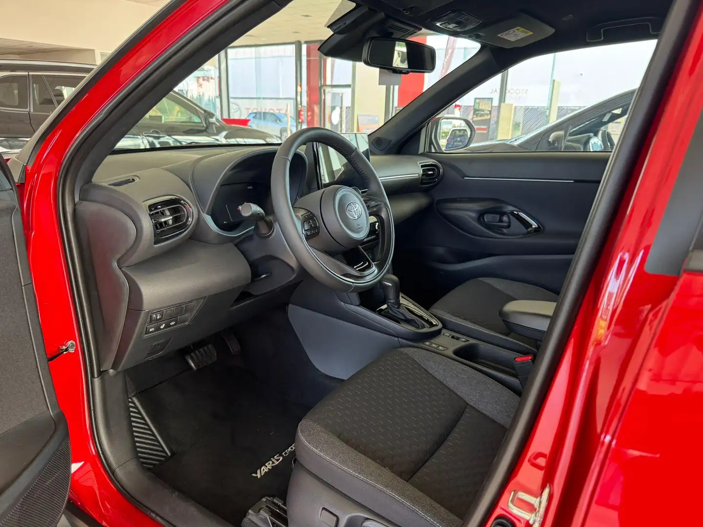 Toyota Yaris Cross 1.5 VVT-ie Hybrid 85kW Dynamic Plus CVT - 2