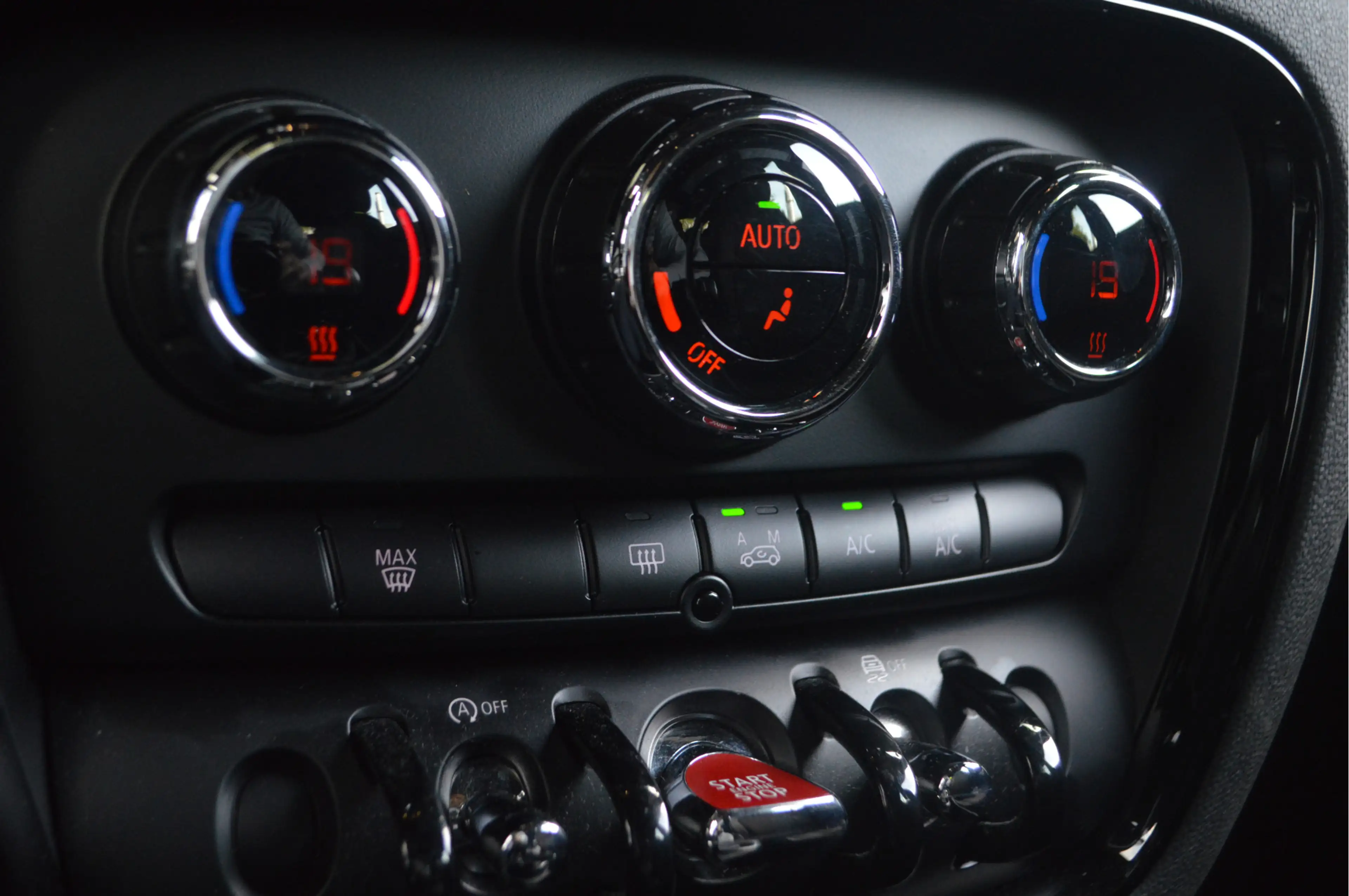 MINI One Clubman Salt / Cruise Control / PDC / Navigatie / Multifun — photo 15