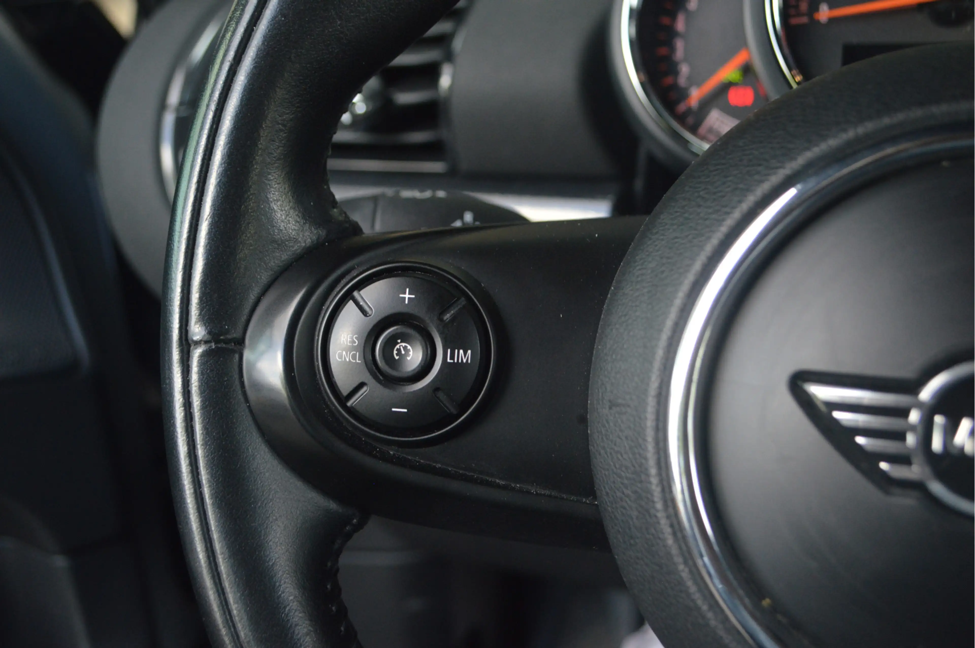 MINI One Clubman Salt / Cruise Control / PDC / Navigatie / Multifun — photo 11