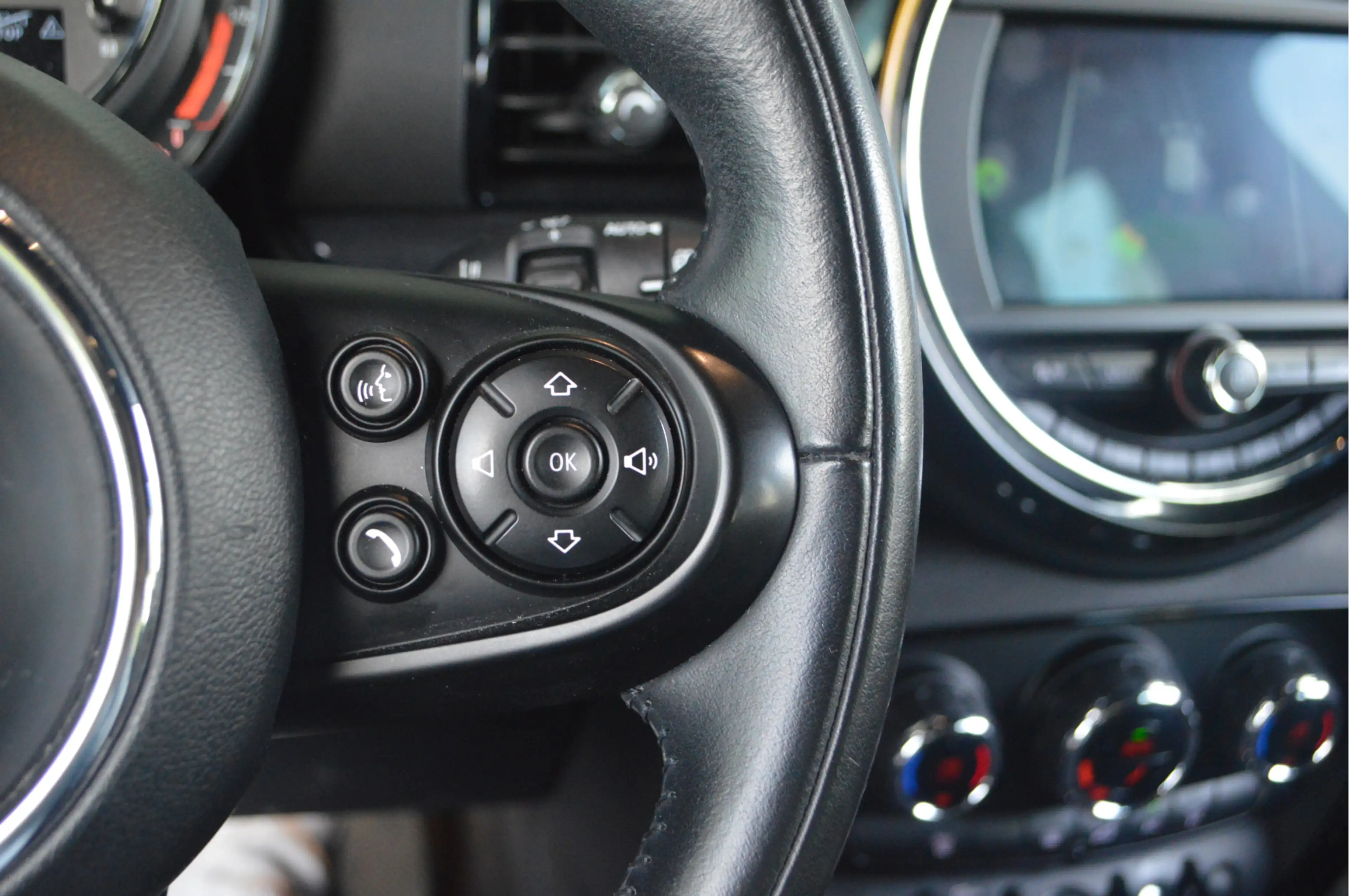 MINI One Clubman Salt / Cruise Control / PDC / Navigatie / Multifun — photo 13