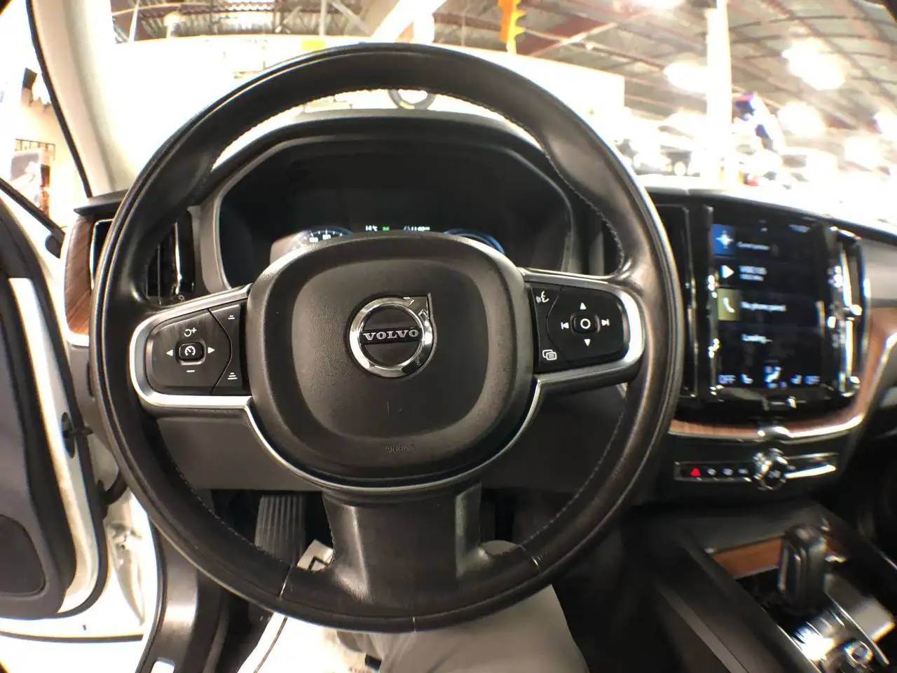 Volvo XC60 снимка Volvo XC60
