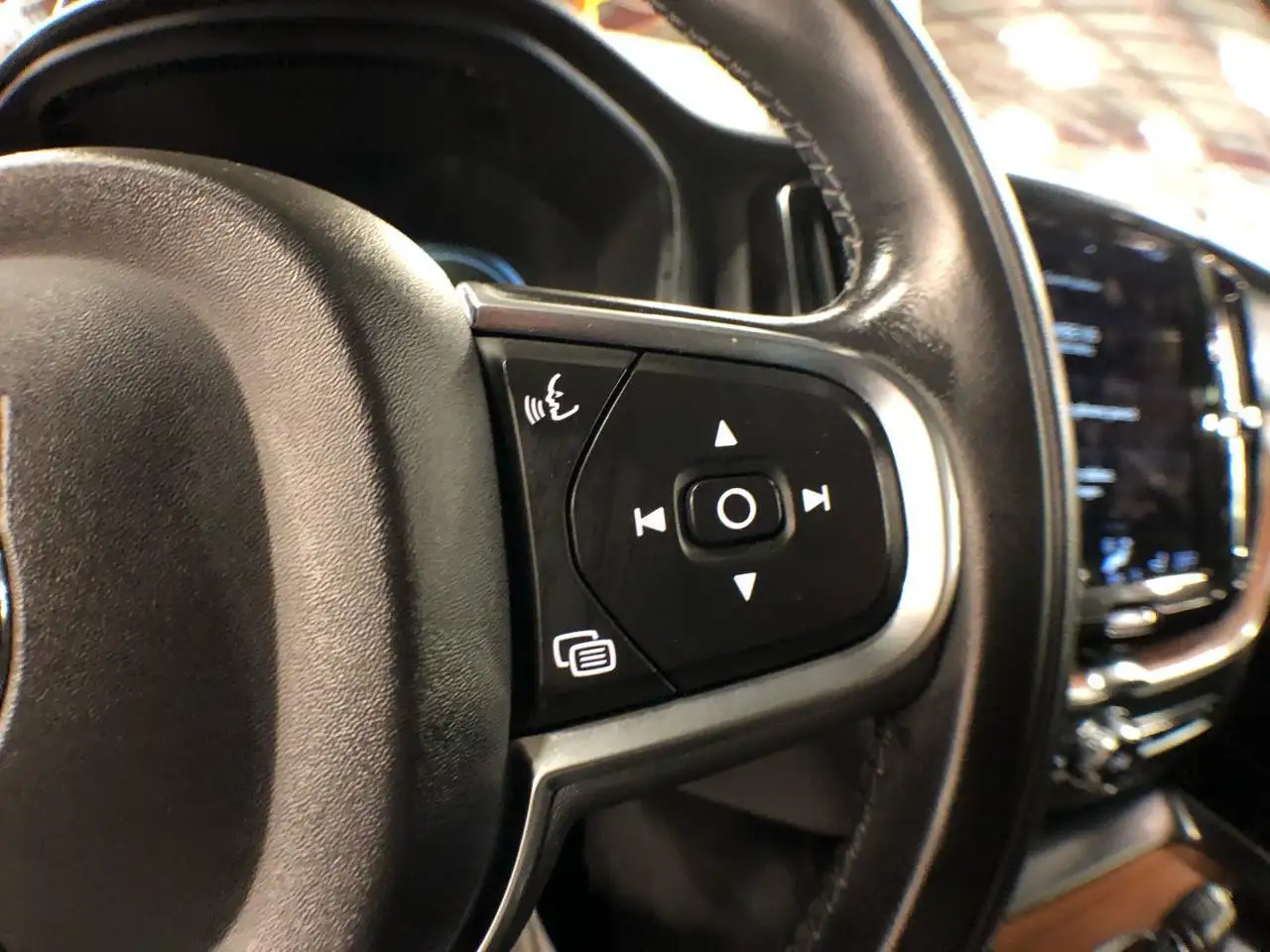Volvo XC60 снимка Volvo XC60