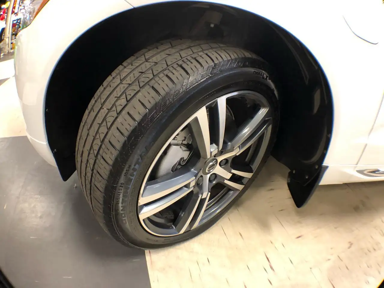 Volvo XC60 снимка Volvo XC60