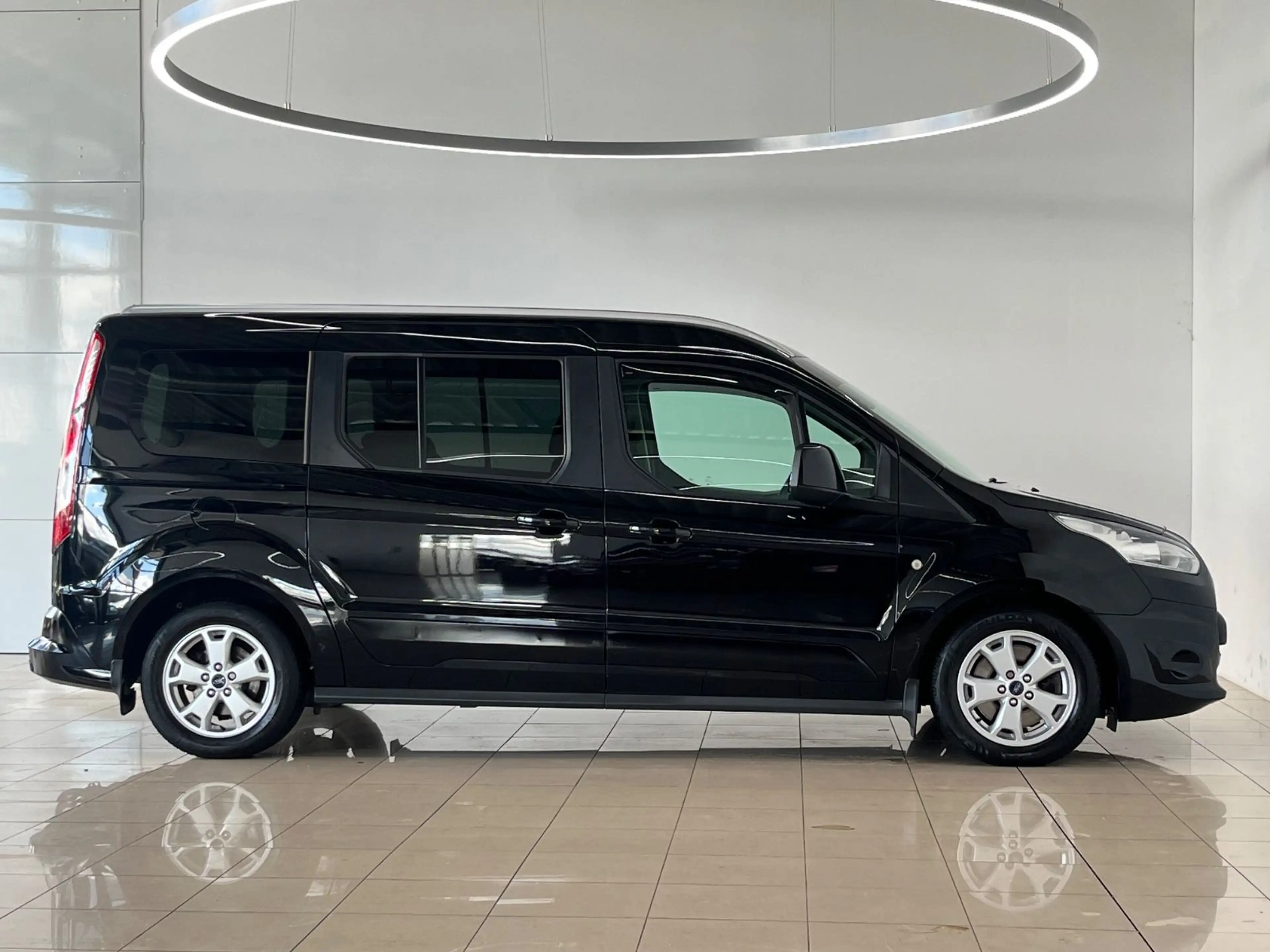 Ford Grand Tourneo Connect Titanium 7 SITZE PANO RFK — photo 9