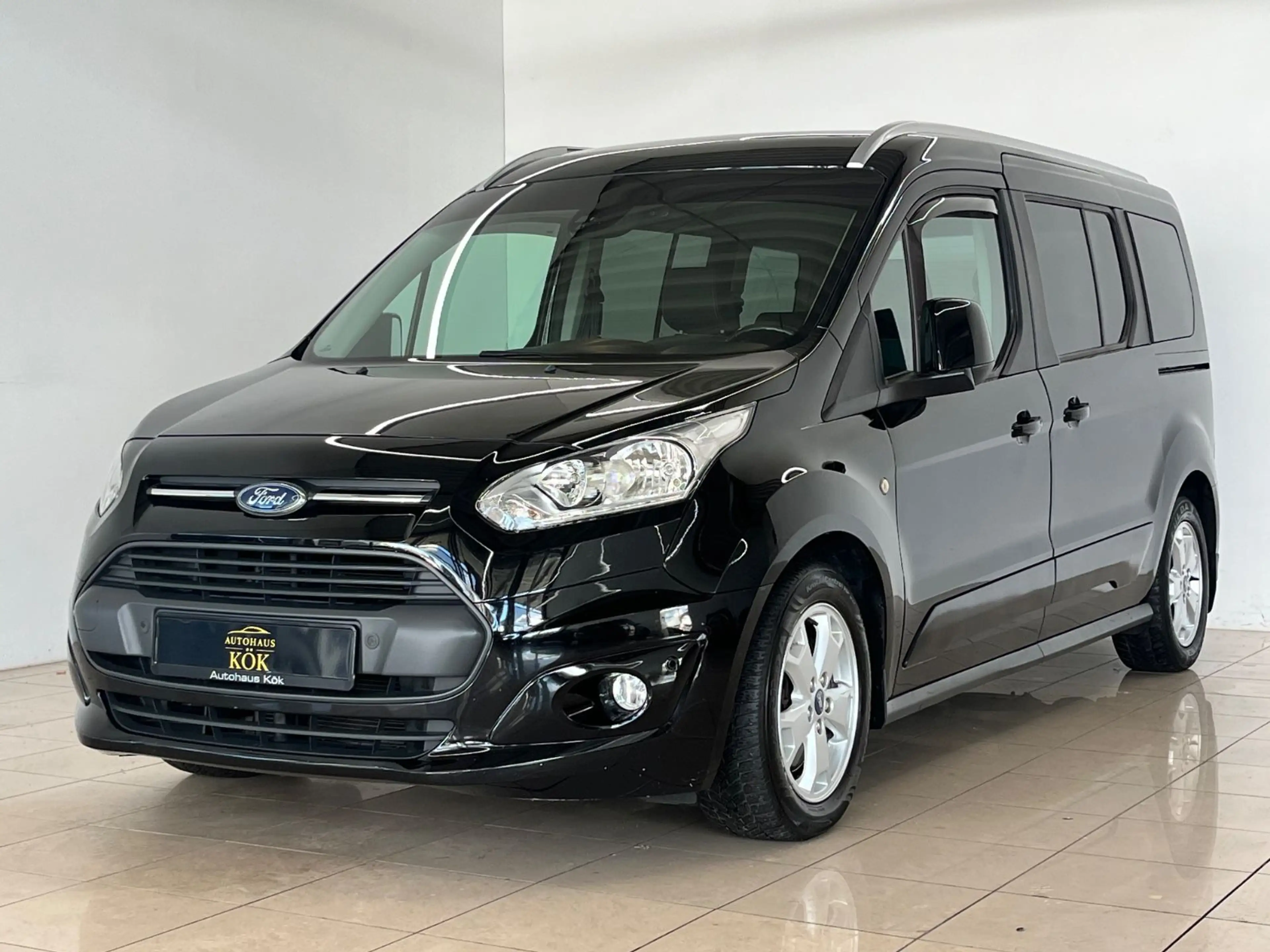 Ford Grand Tourneo Connect Titanium 7 SITZE PANO RFK — photo 2