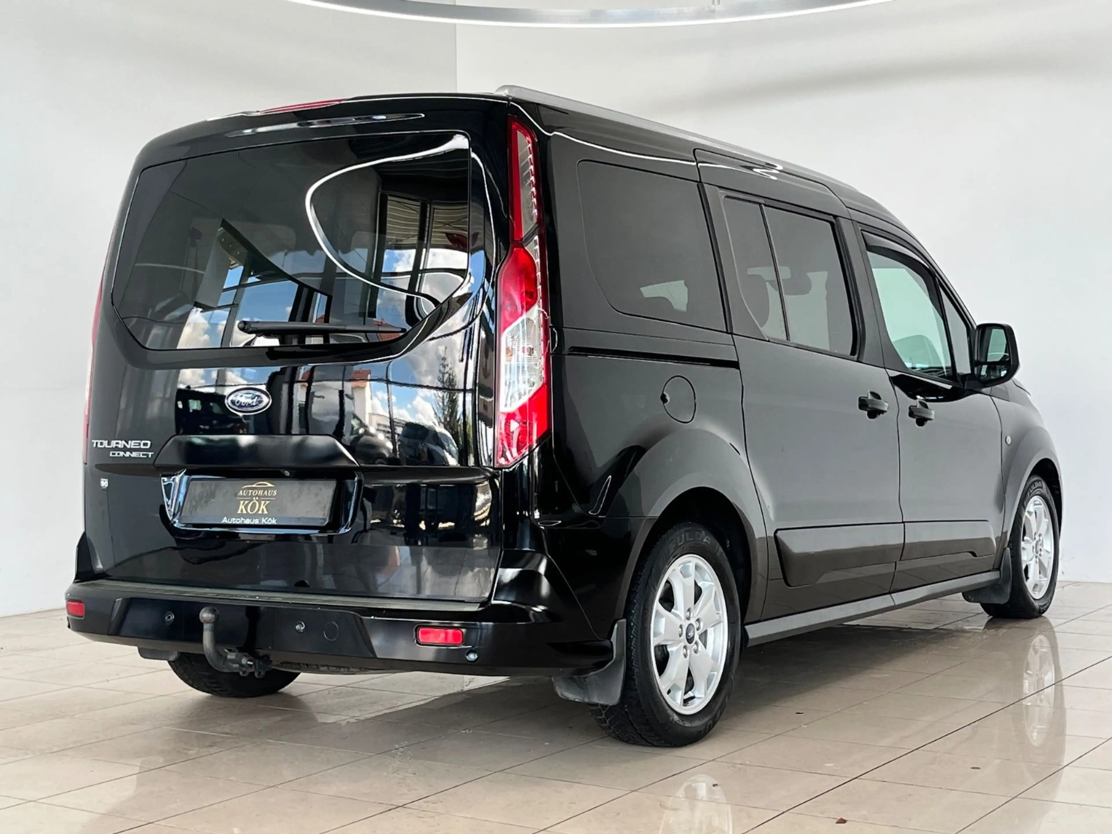Ford Grand Tourneo Connect Titanium 7 SITZE PANO RFK — photo 6