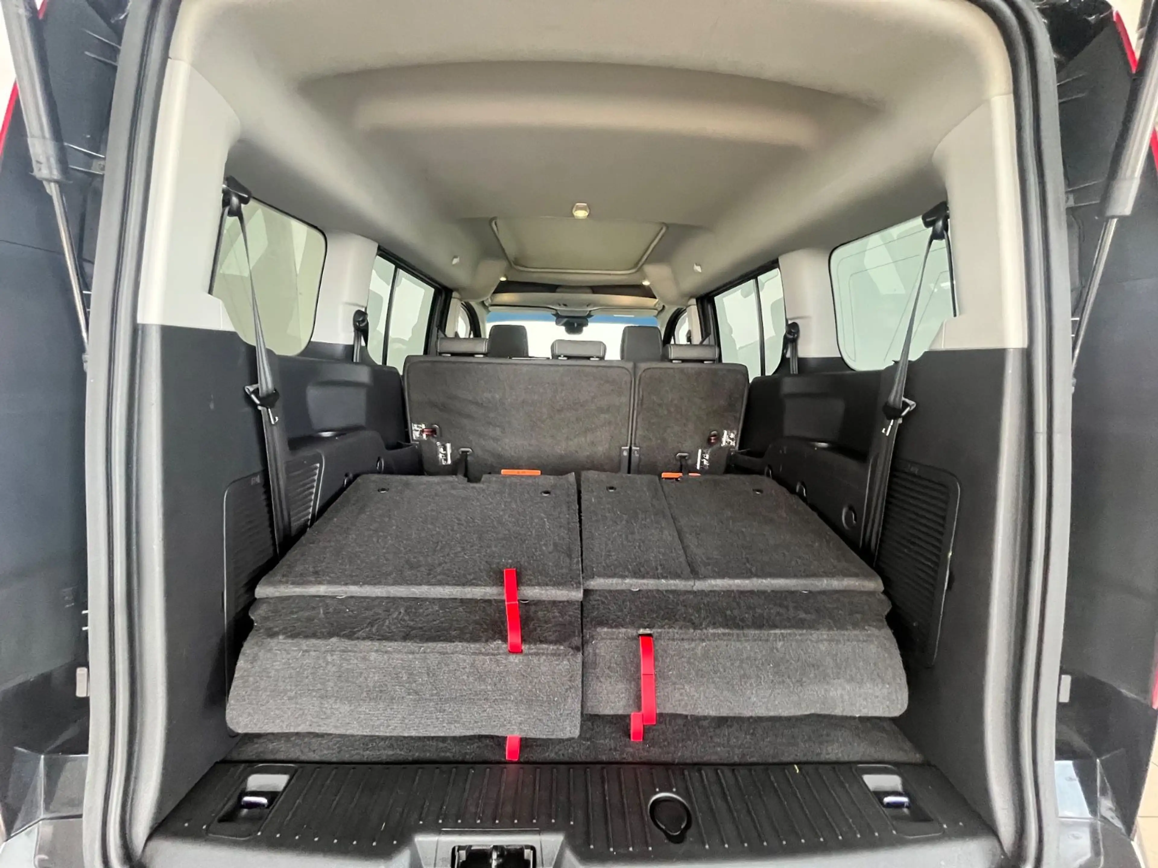 Ford Grand Tourneo Connect Titanium 7 SITZE PANO RFK — photo 15